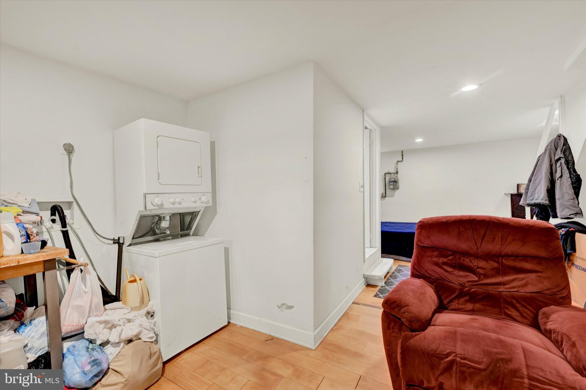 EAST BALTIMORE MIDWAY - Residential