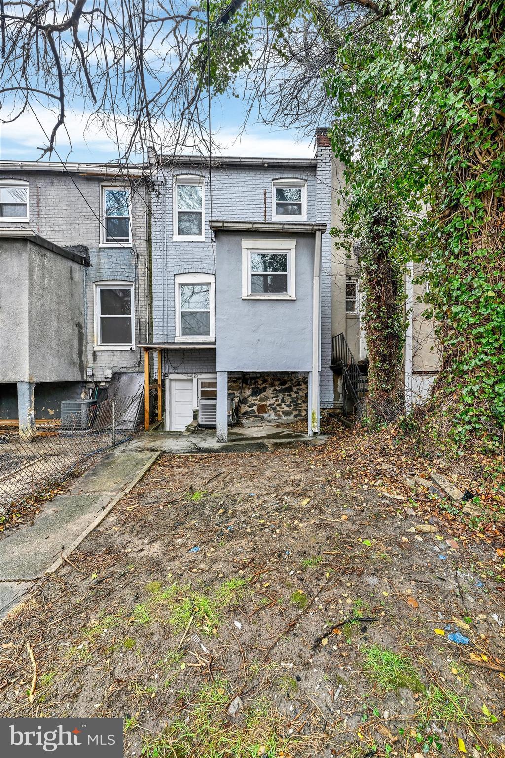 EAST BALTIMORE MIDWAY - Residential