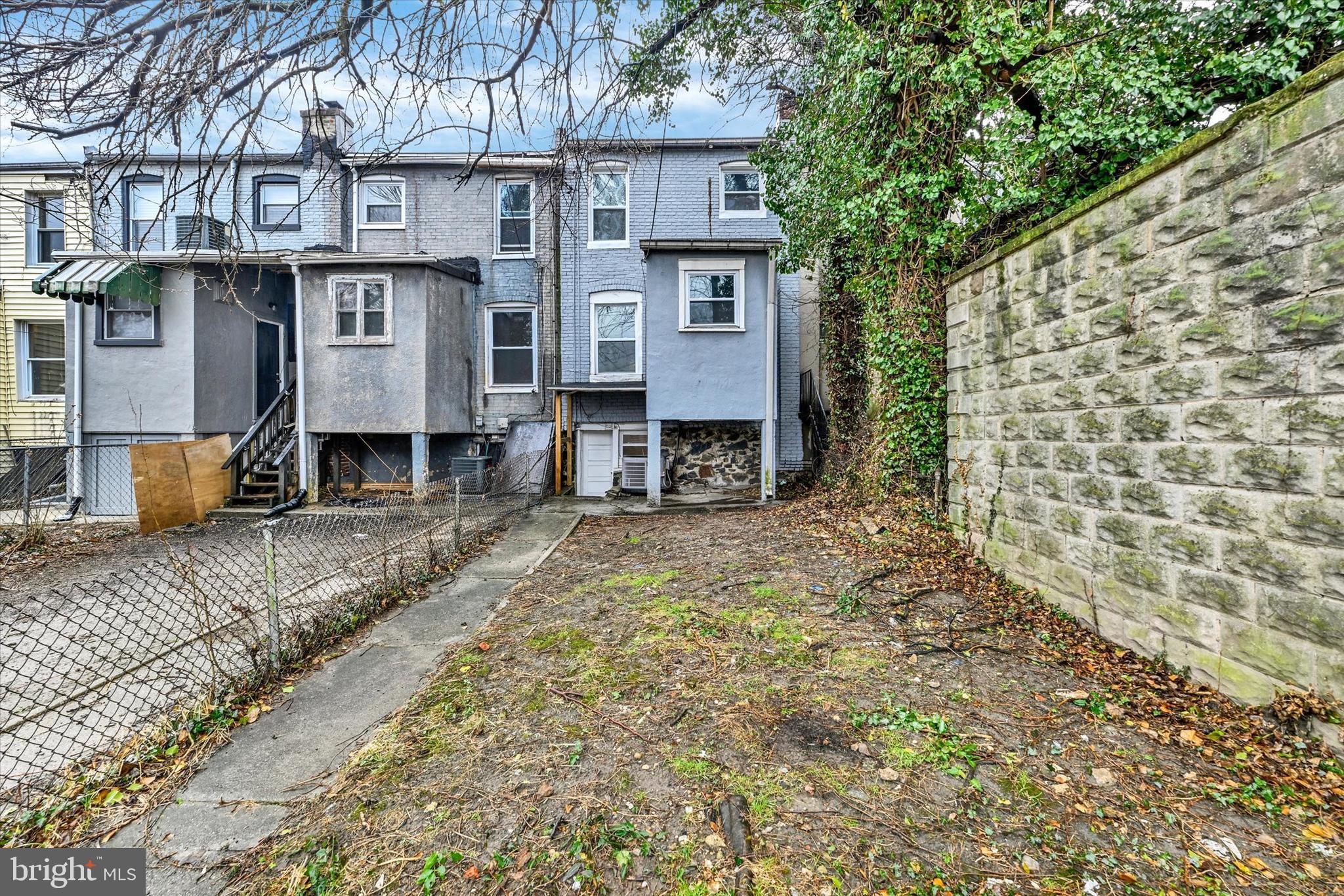 EAST BALTIMORE MIDWAY - Residential