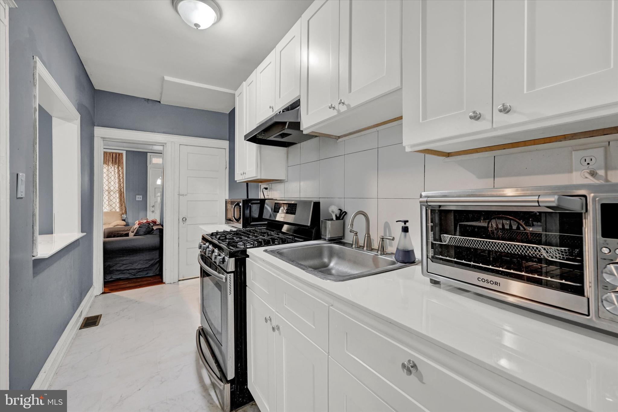 EAST BALTIMORE MIDWAY - Residential