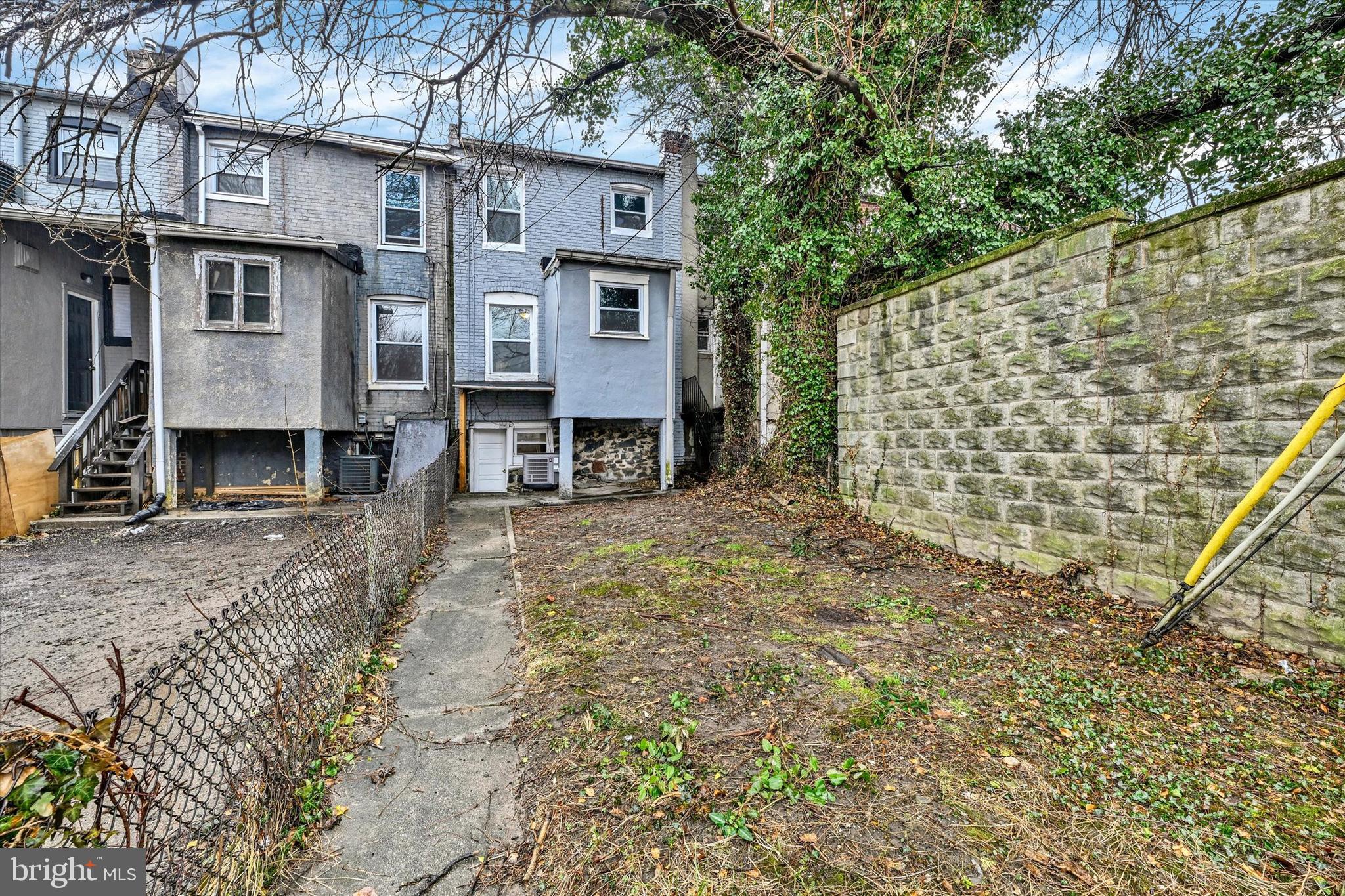 EAST BALTIMORE MIDWAY - Residential