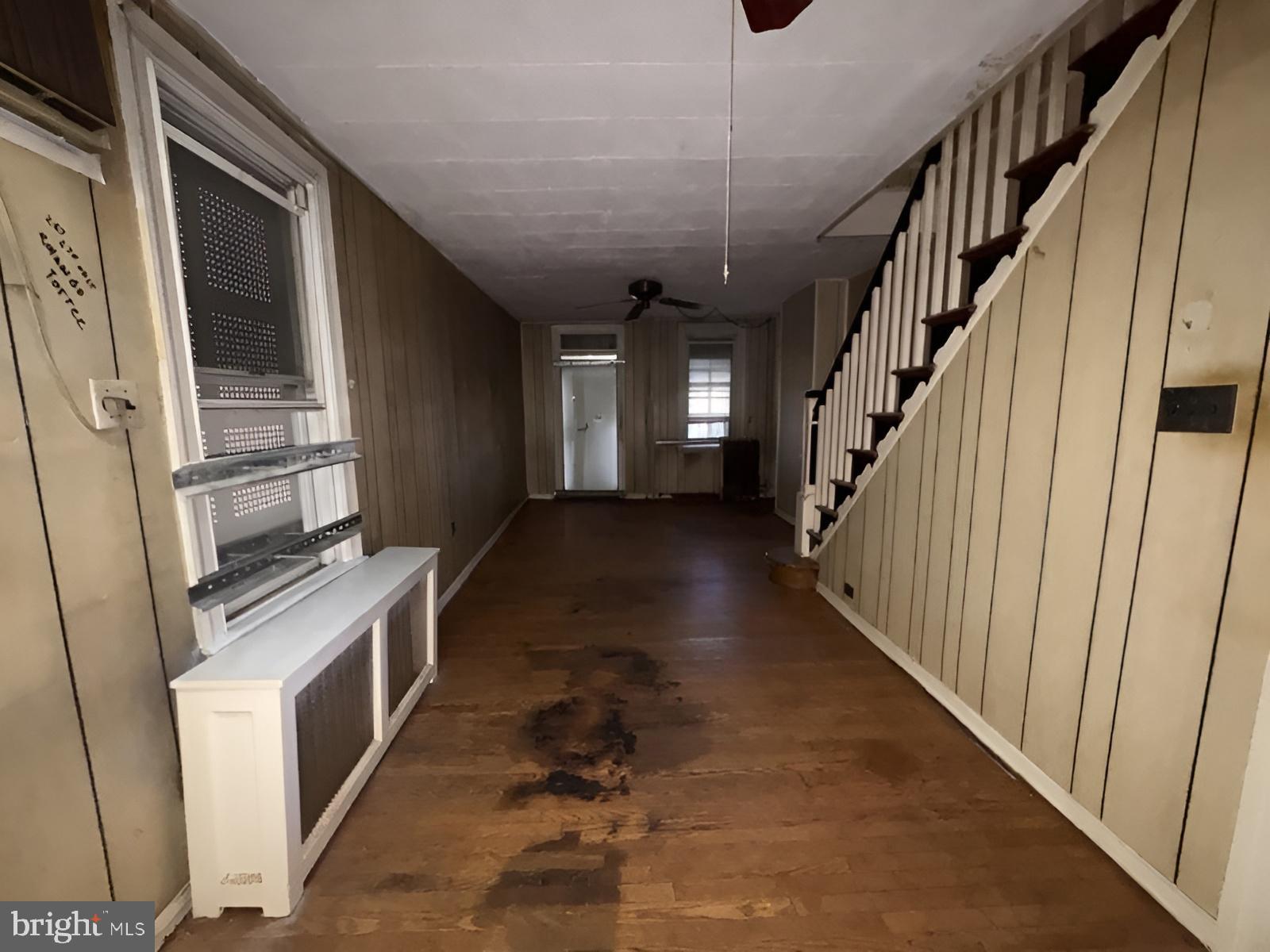 BRIDESBURG - Residential