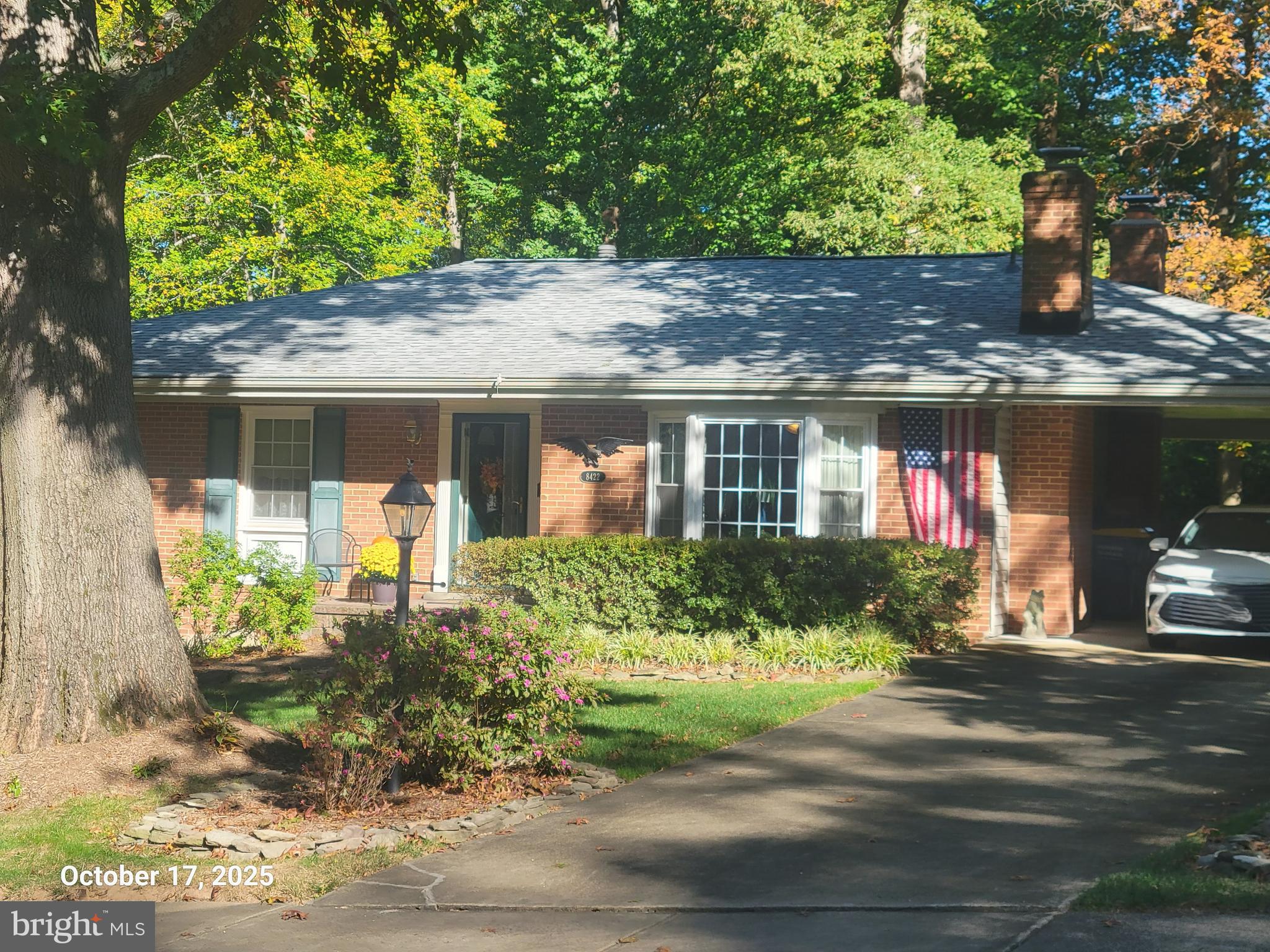 8422 GEORGIAN WAY