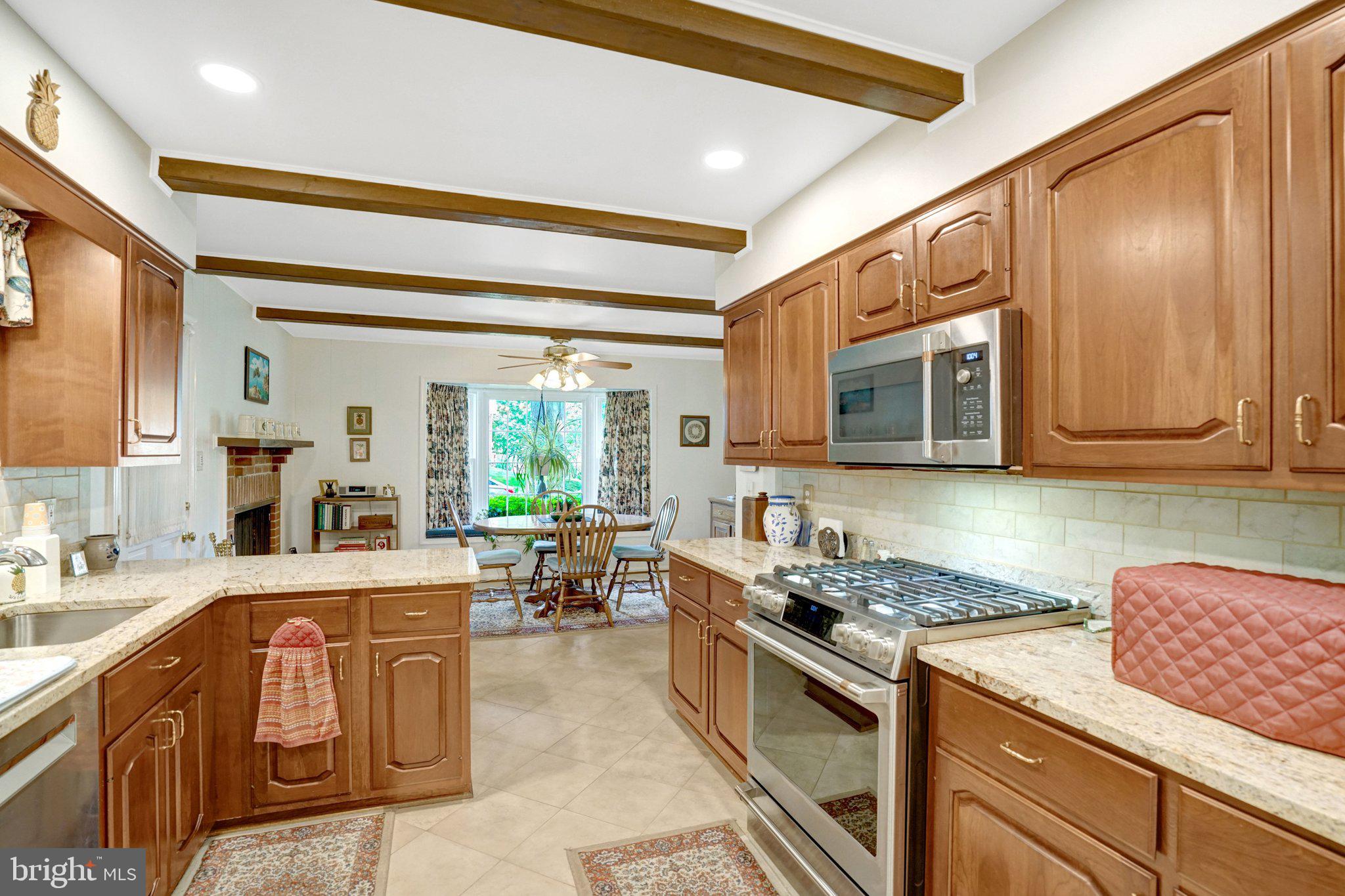 8422 GEORGIAN WAY