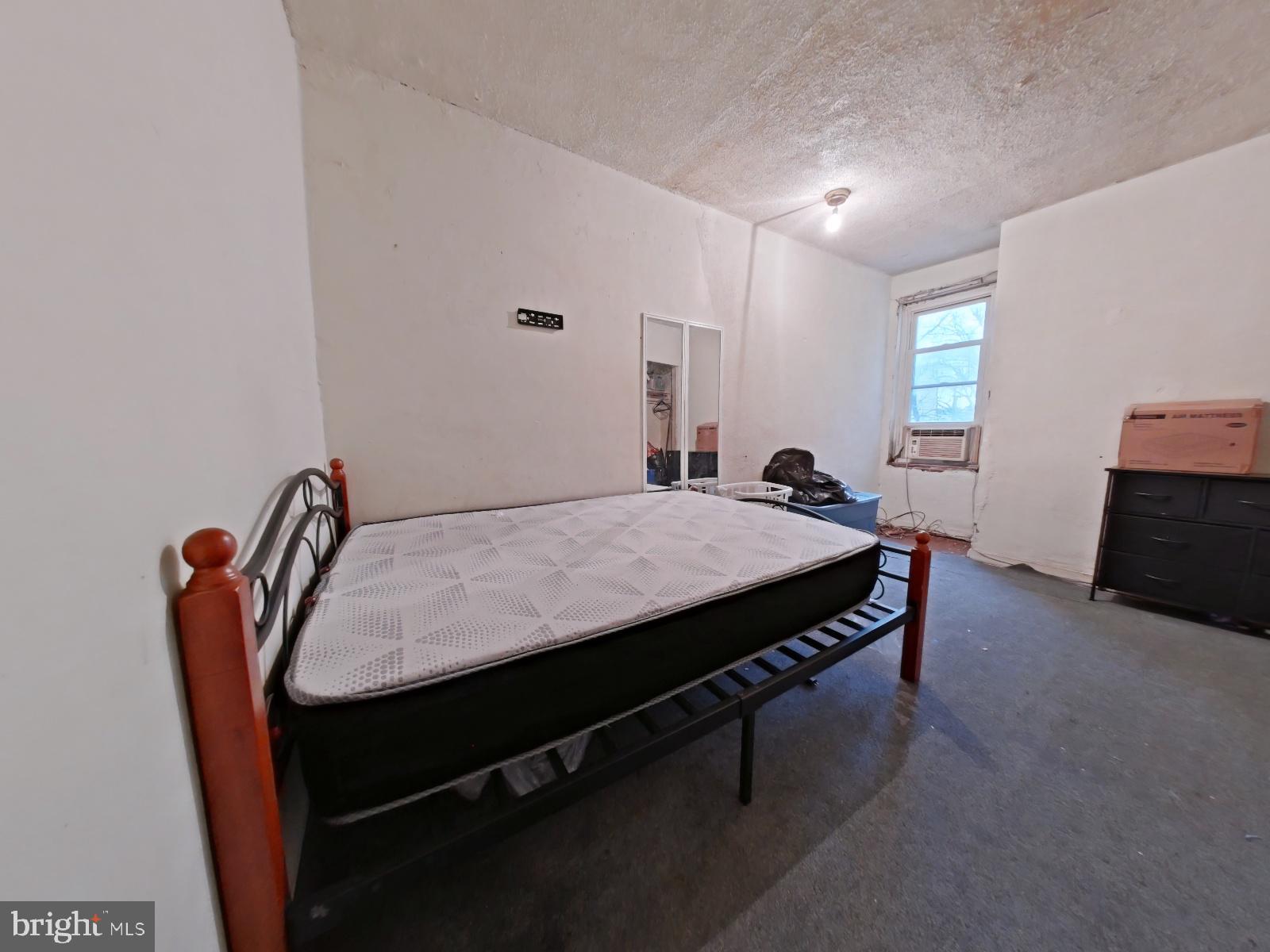 MILL CREEK - Residential