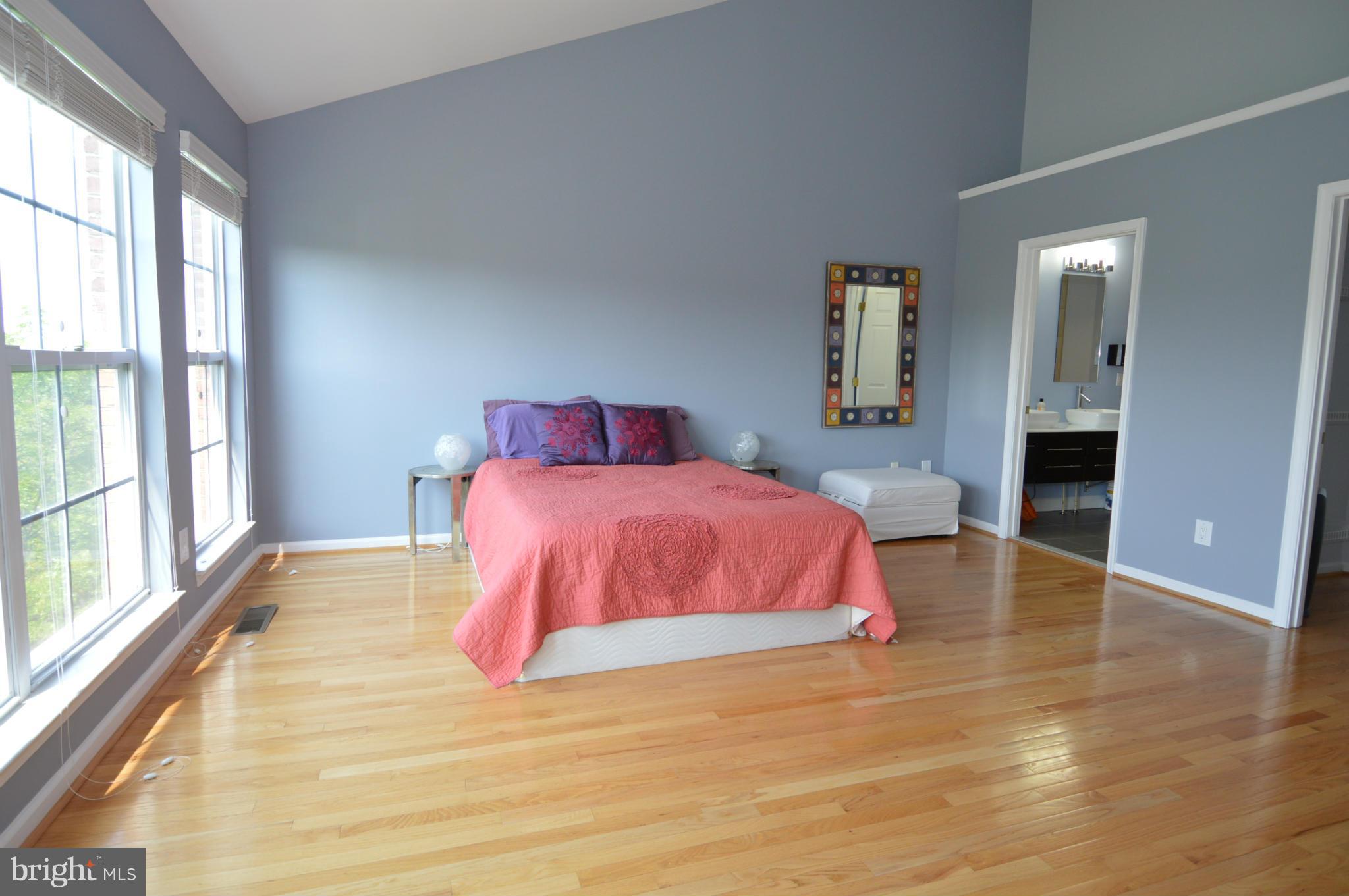 LINCOLN PARK - Residential