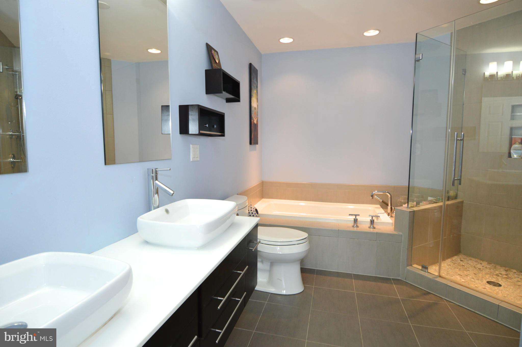 LINCOLN PARK - Residential