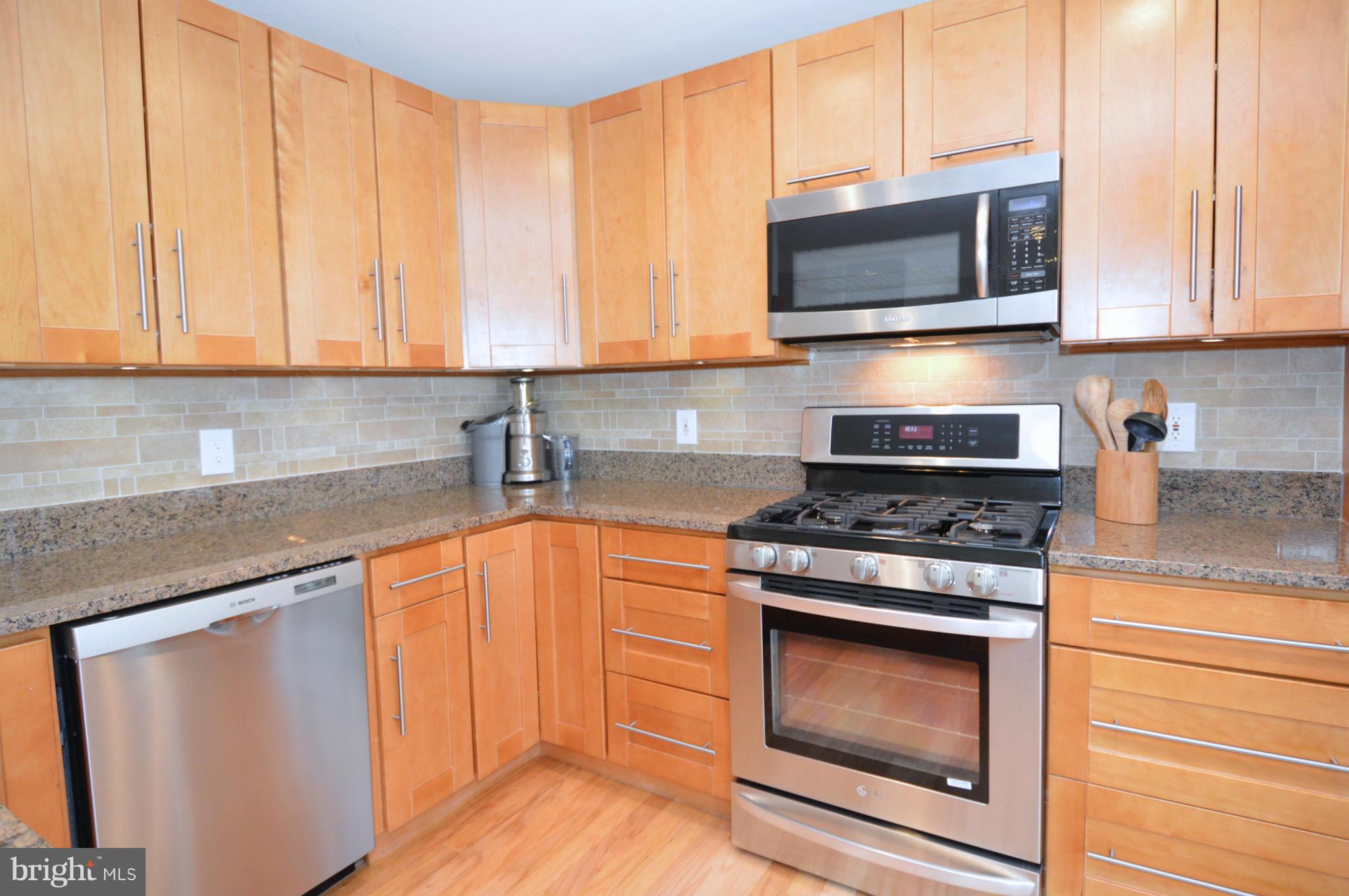 LINCOLN PARK - Residential