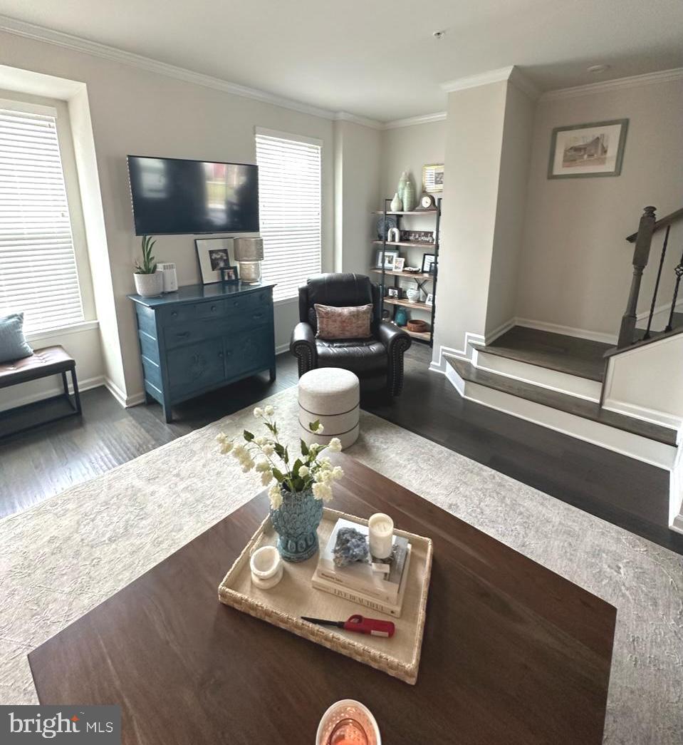 CREEKSIDE VILLAGE AT TANYARD SPRINGS - Residential