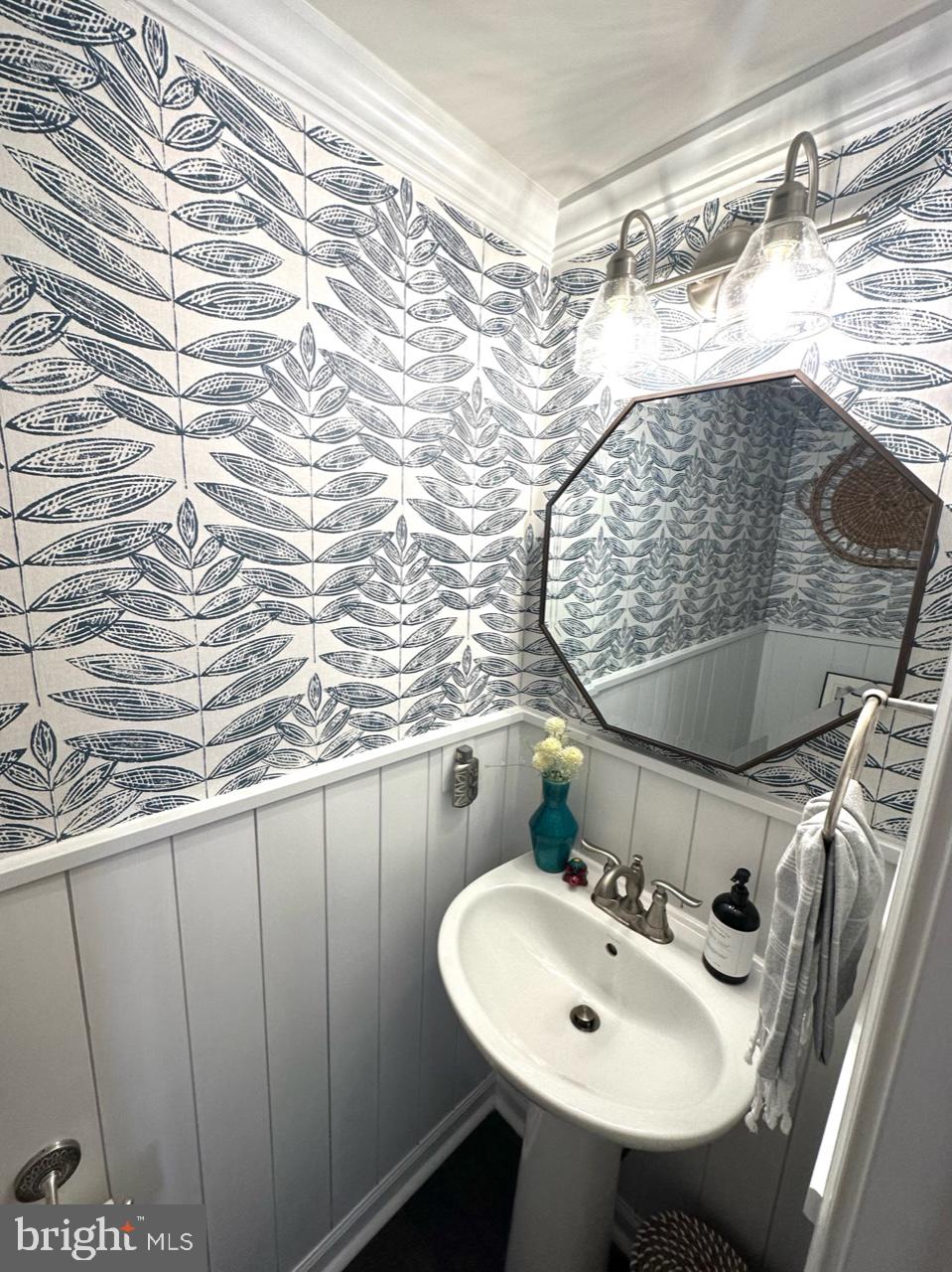 CREEKSIDE VILLAGE AT TANYARD SPRINGS - Residential