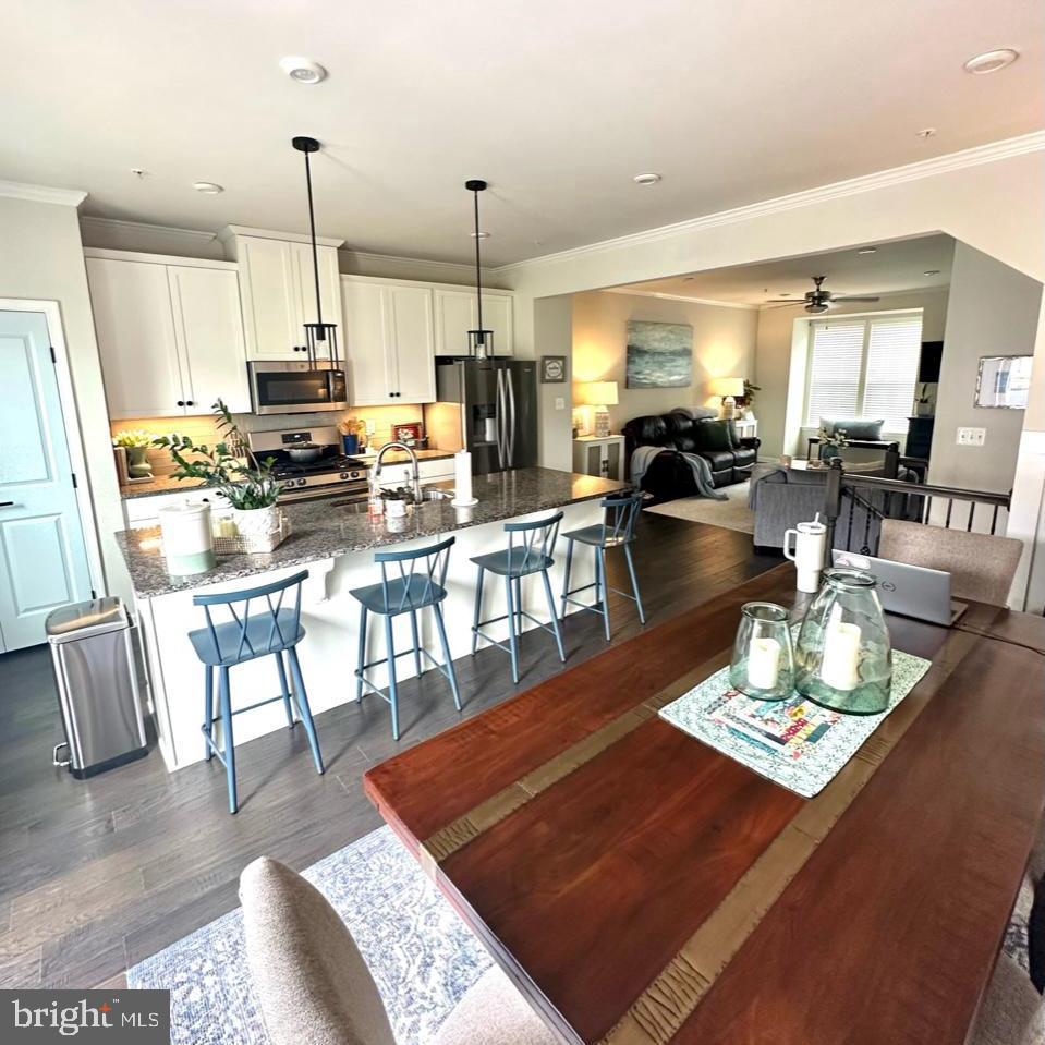 CREEKSIDE VILLAGE AT TANYARD SPRINGS - Residential