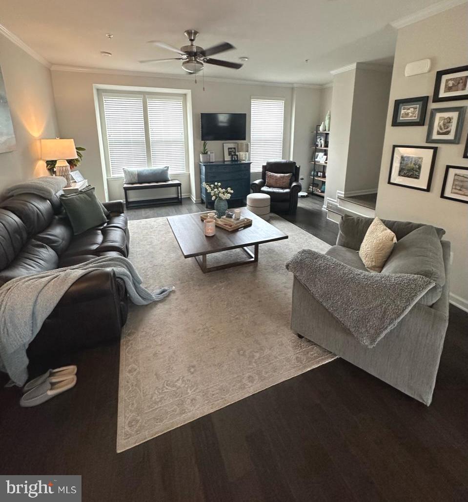 CREEKSIDE VILLAGE AT TANYARD SPRINGS - Residential