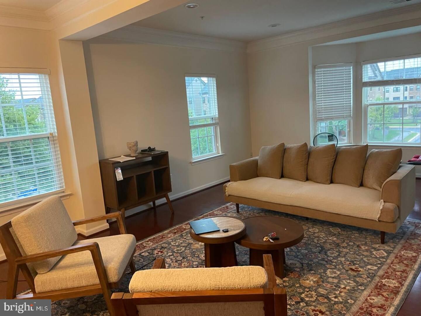 DISCOVERY SQUARE - Residential Lease