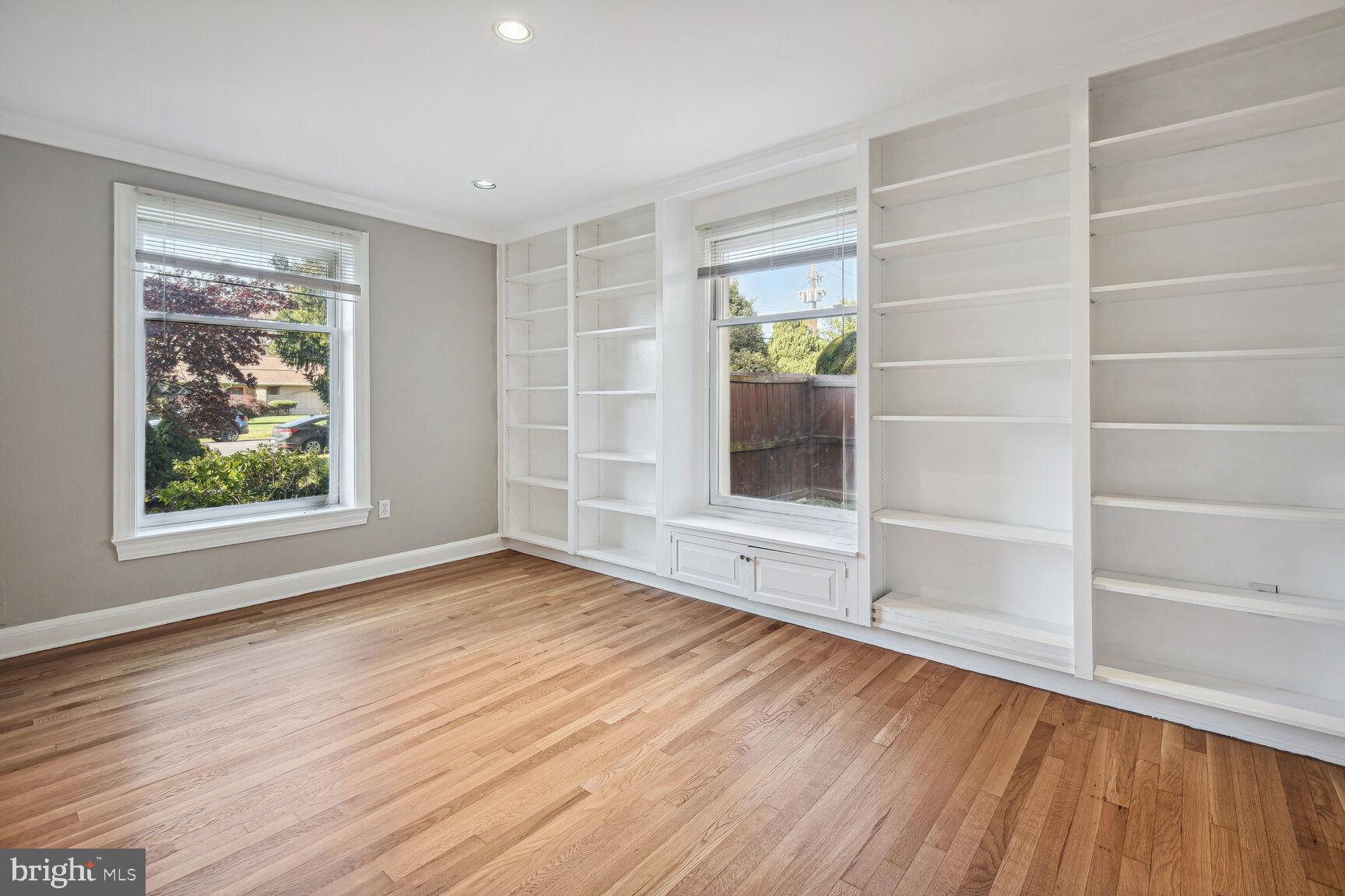 MCAULEY PARK - Residential Lease