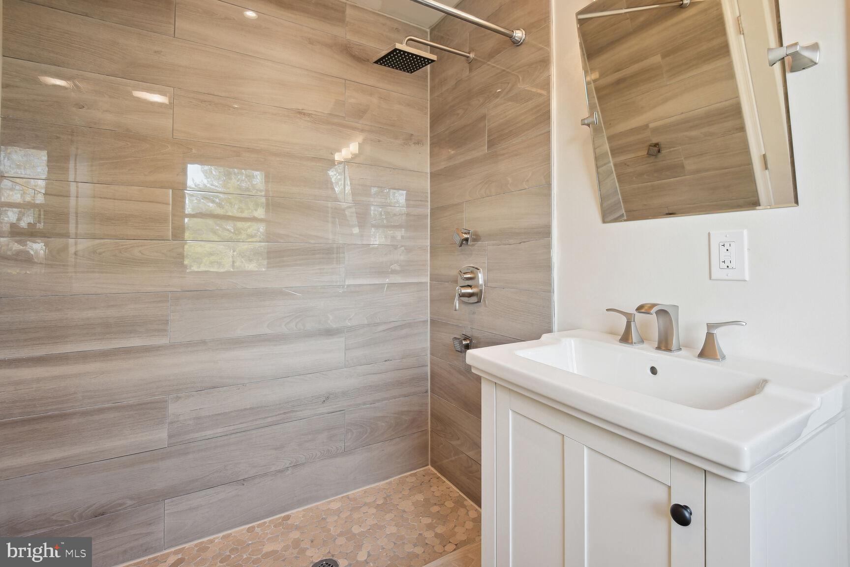 MCAULEY PARK - Residential Lease