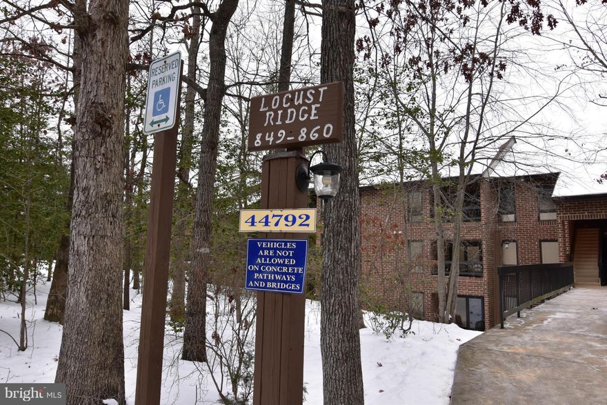 One bedroom top level condo located in Locust Ridge of Wildewood.  No kitchen appliances and needs a hot water heater.