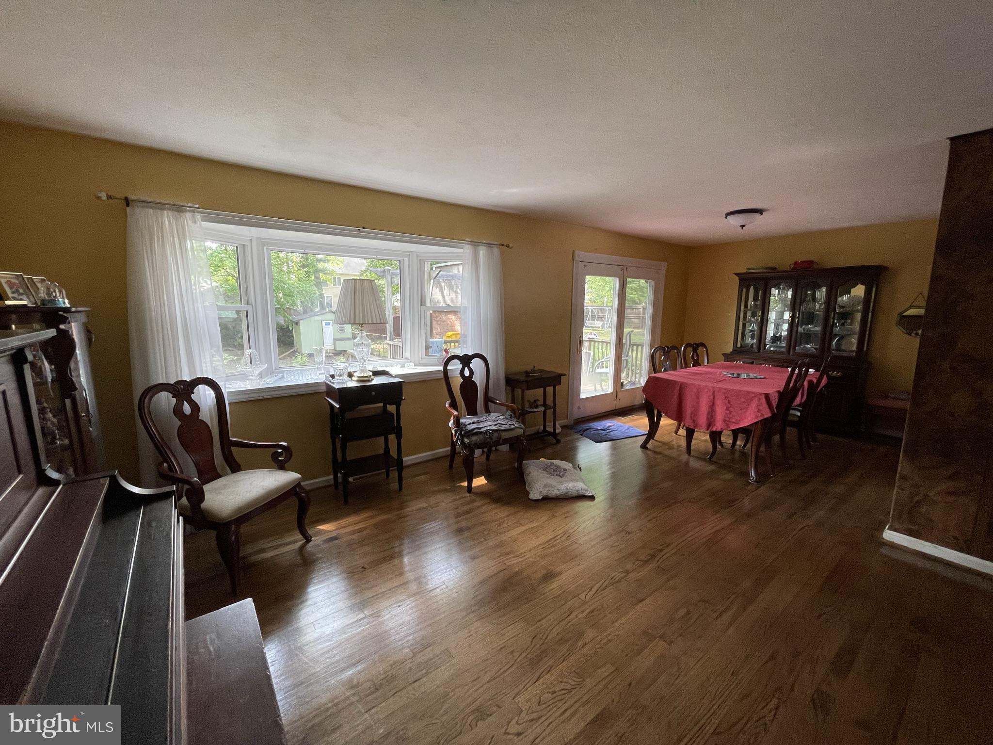 SUNRISE BEACH - Residential