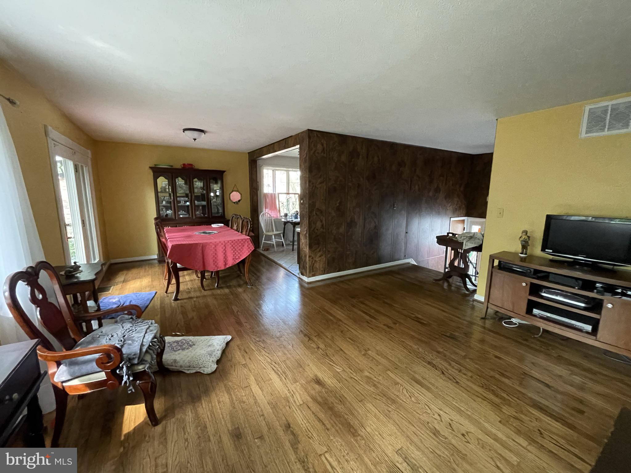 SUNRISE BEACH - Residential