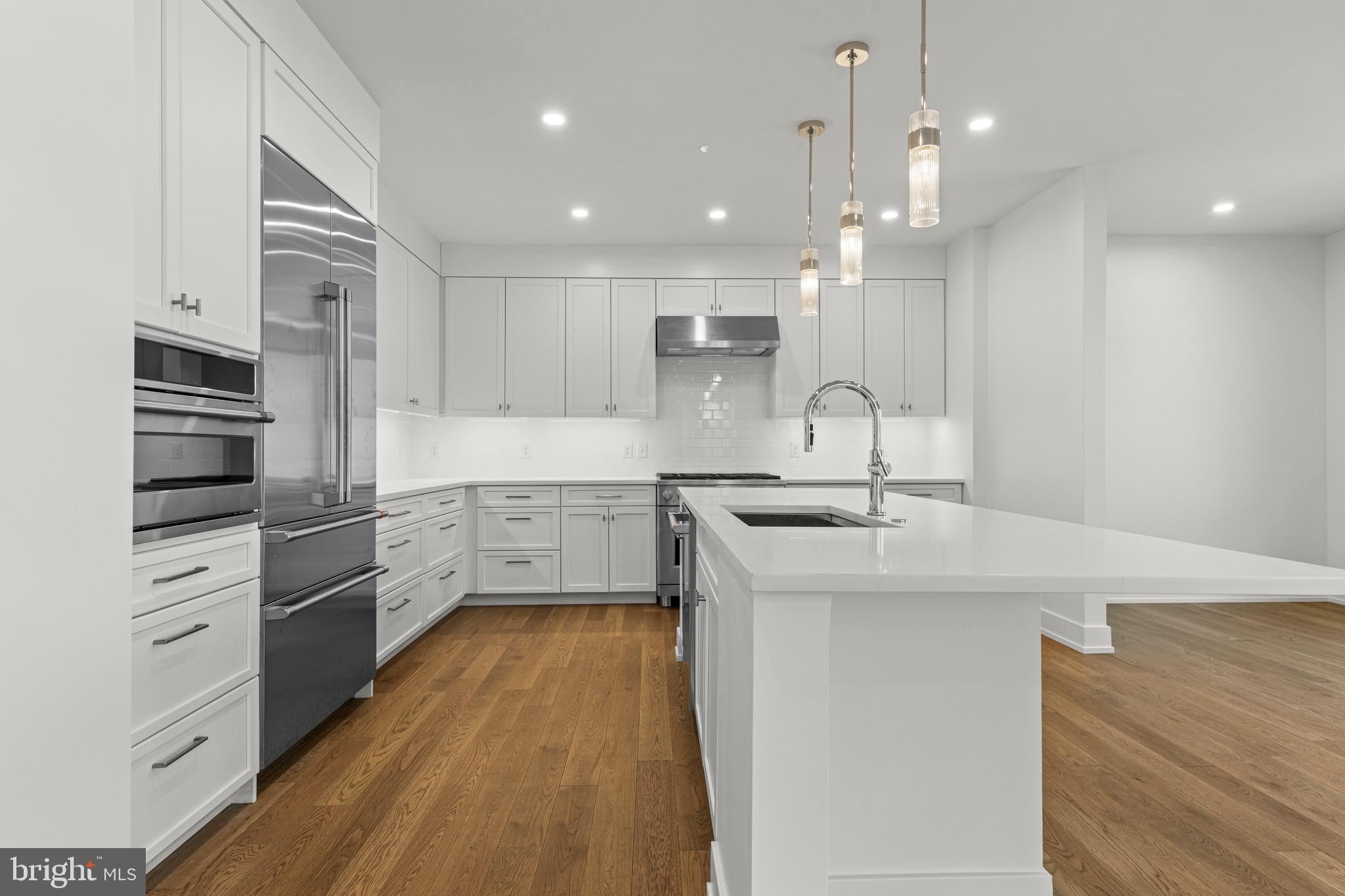 110 PARK AVENUE 320