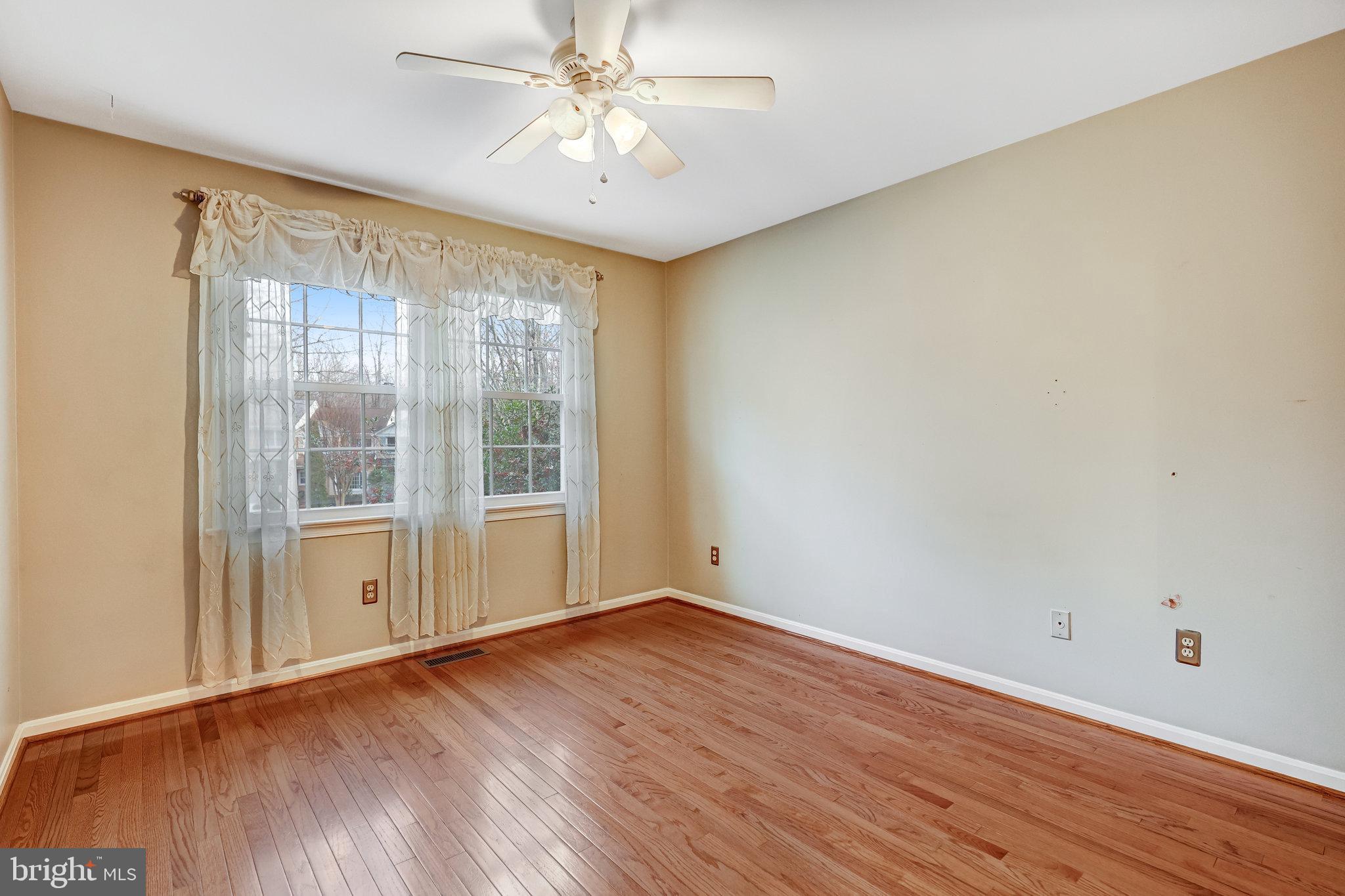 SOMERSET AT SOUTH RUN - Residential Lease