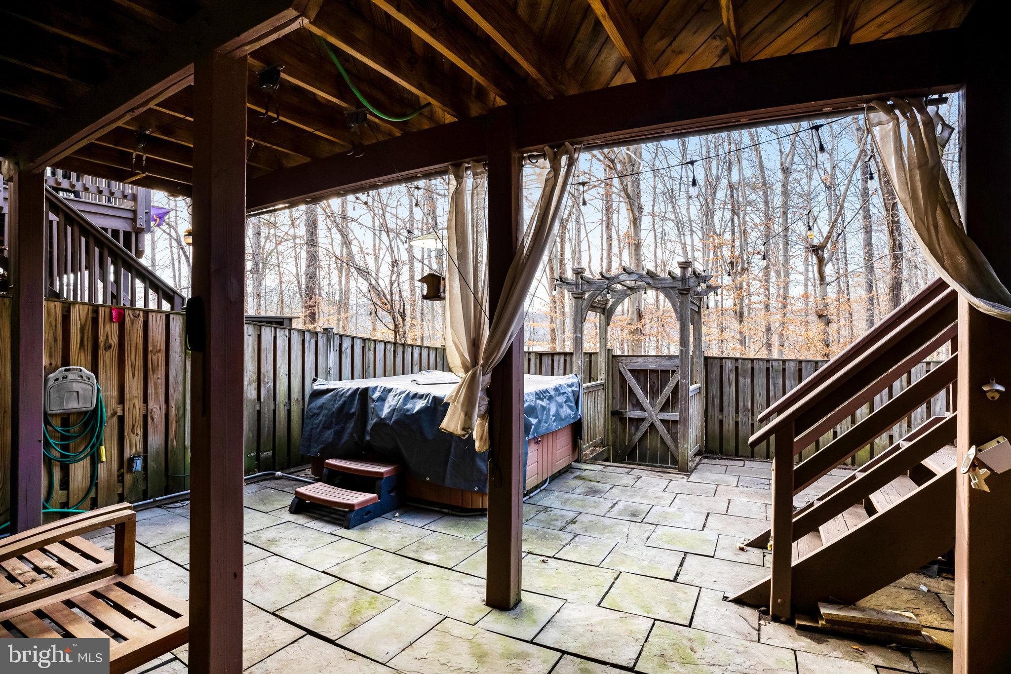 SOMERSET AT SOUTH RUN - Residential Lease