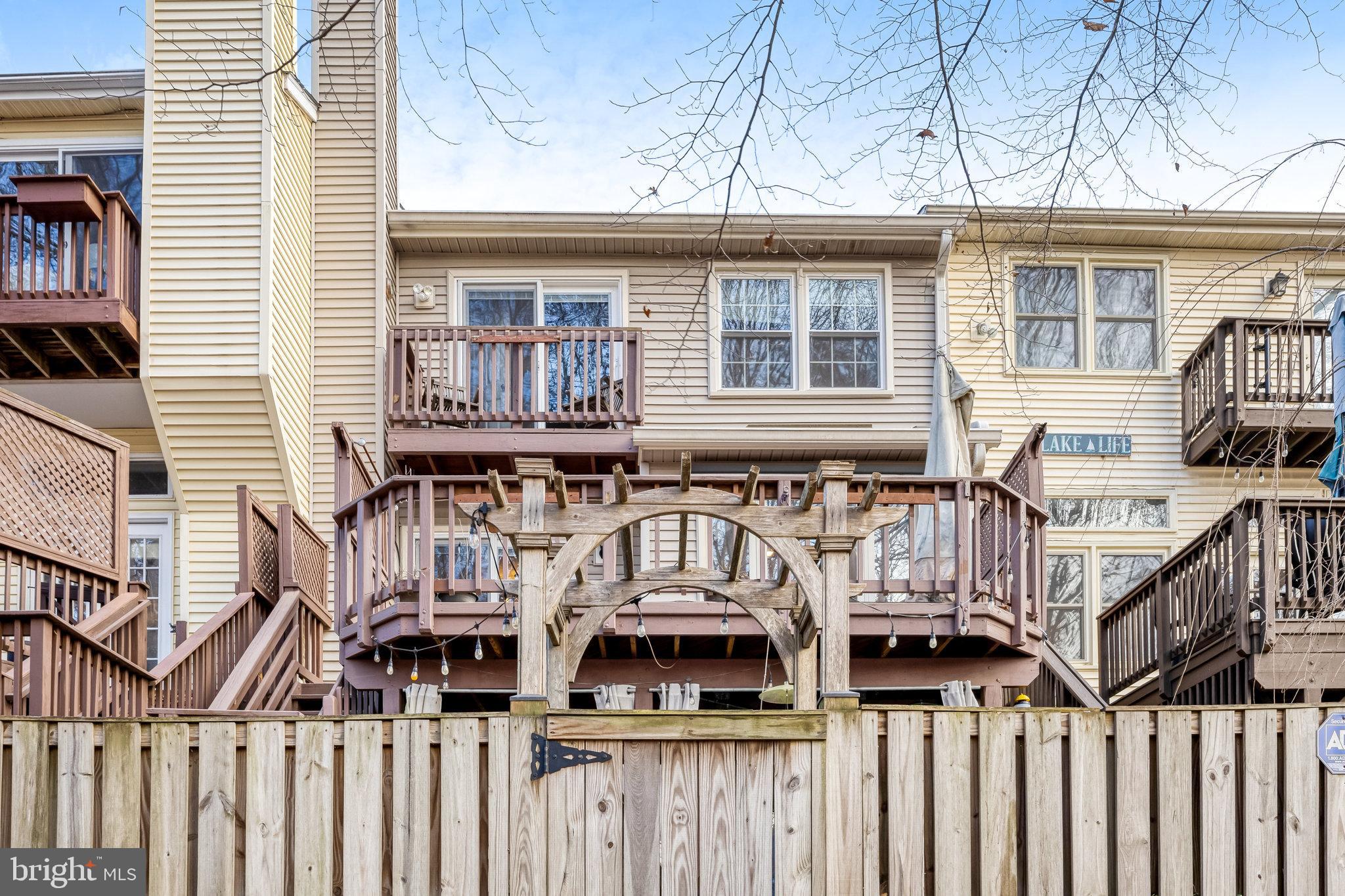 SOMERSET AT SOUTH RUN - Residential Lease