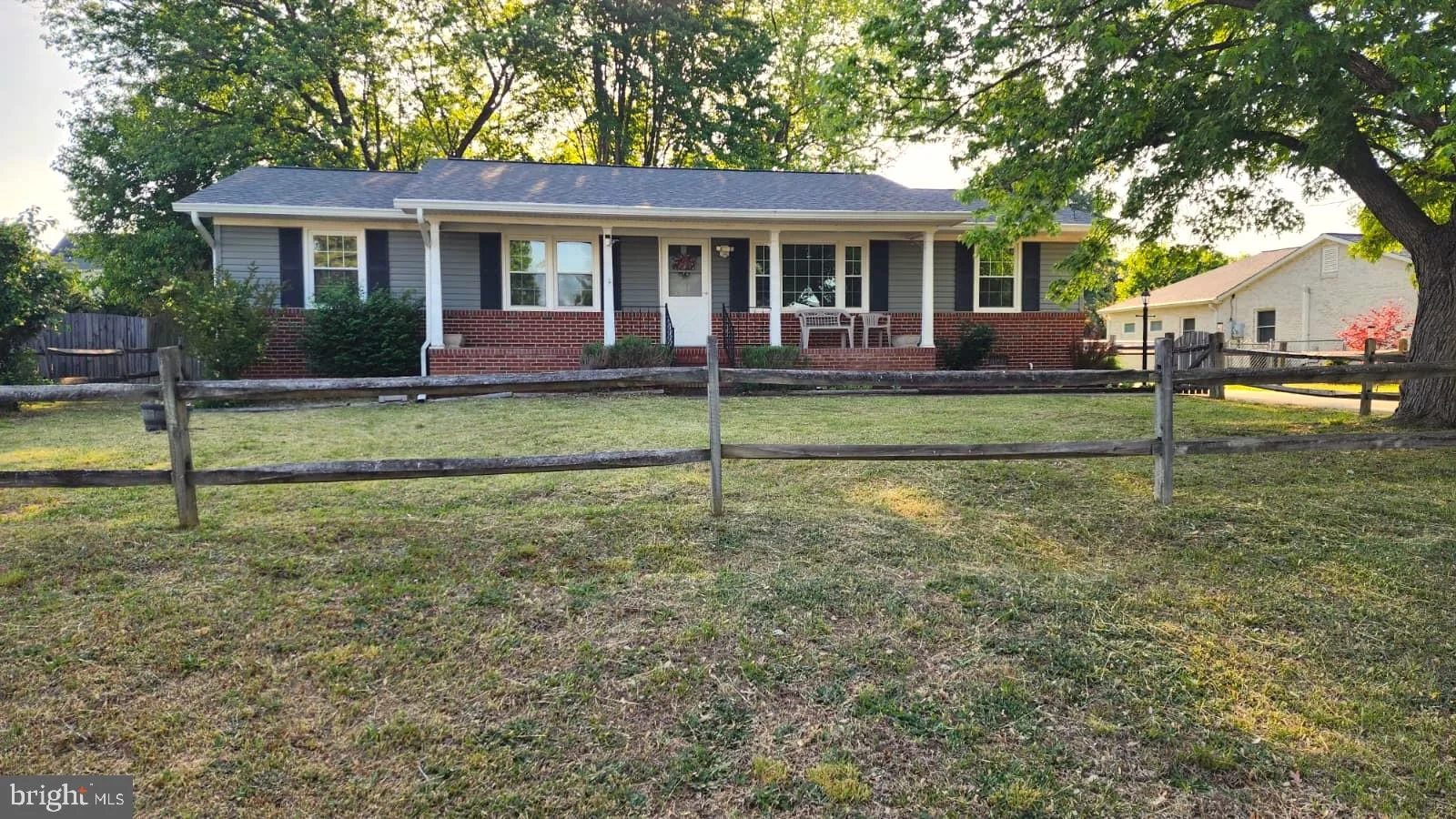 913 Eastern View Drive