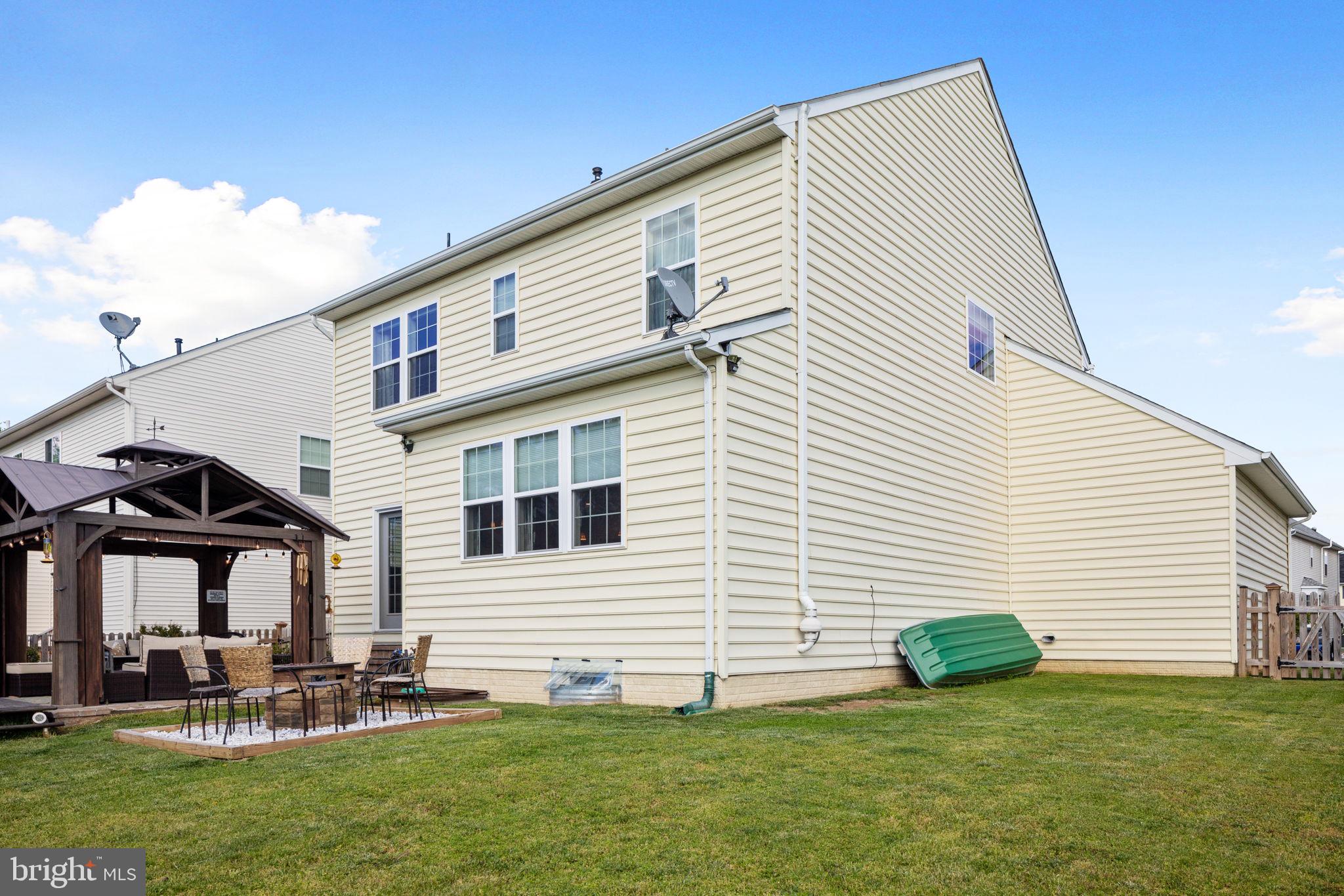 MEADOWS AT MORRIS FARM - Residential