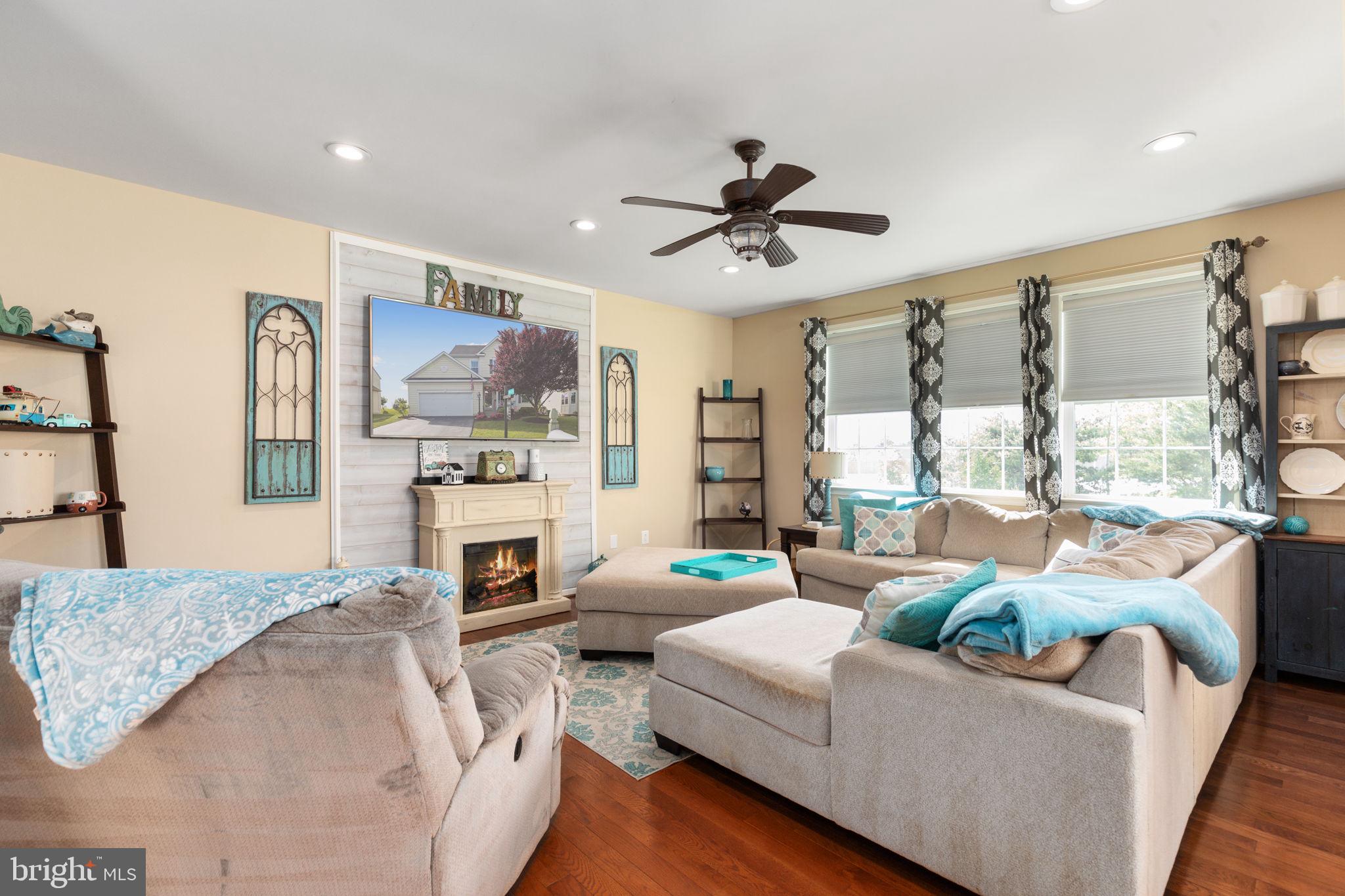 MEADOWS AT MORRIS FARM - Residential