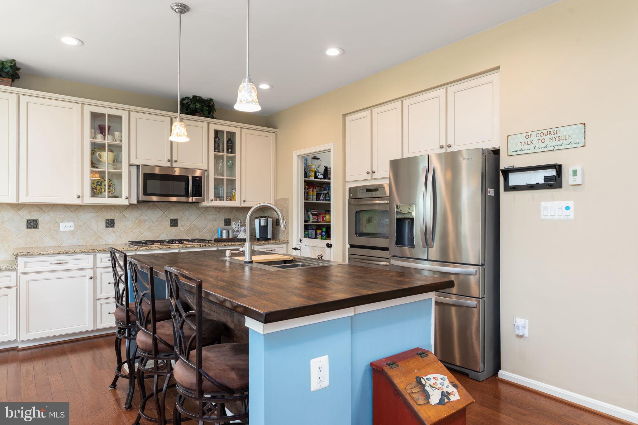 MEADOWS AT MORRIS FARM - Residential