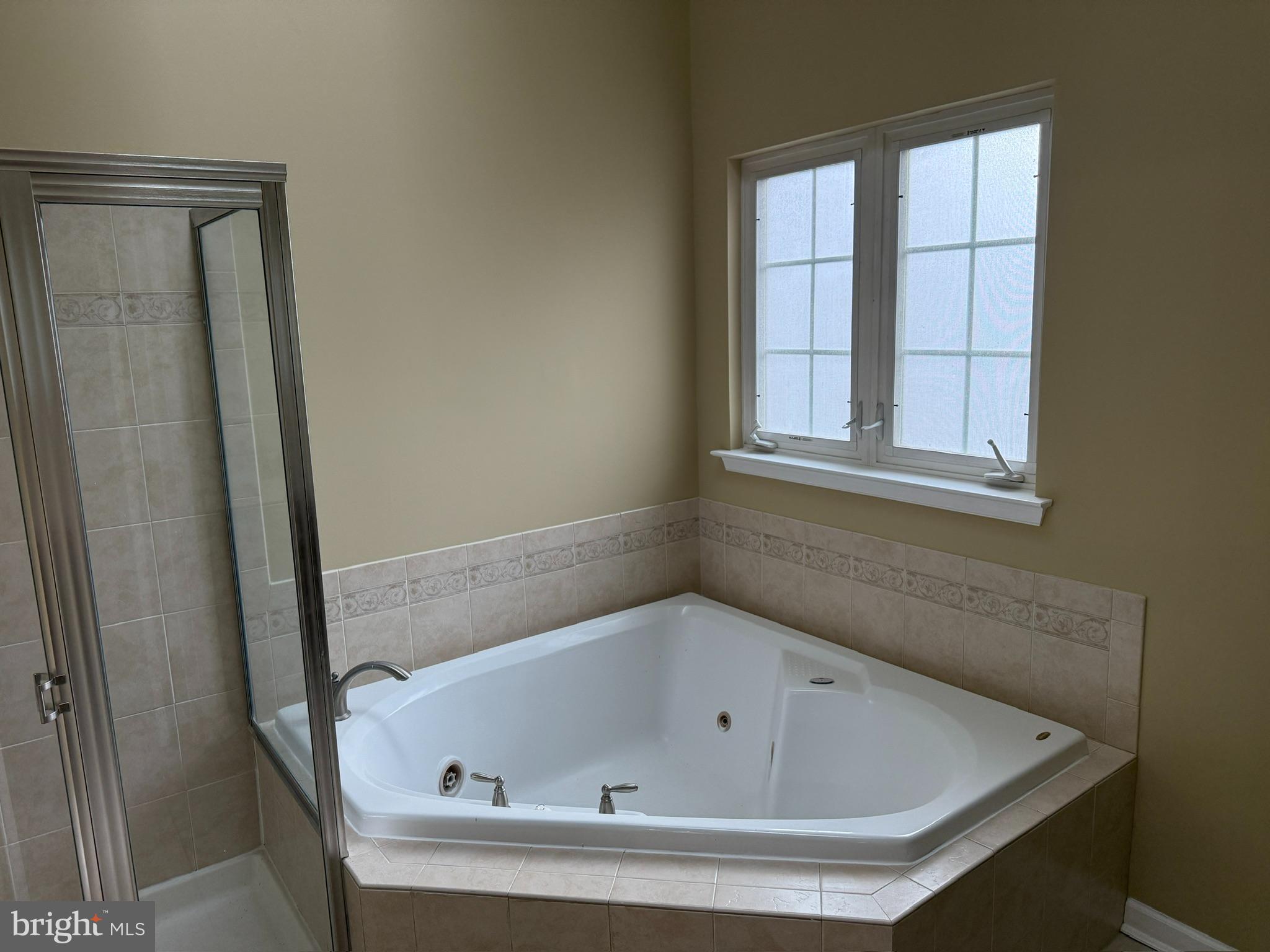 TALL TREES - Residential