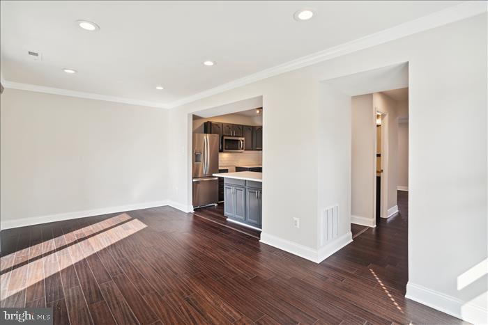 APPLEWALK CONDO - Residential