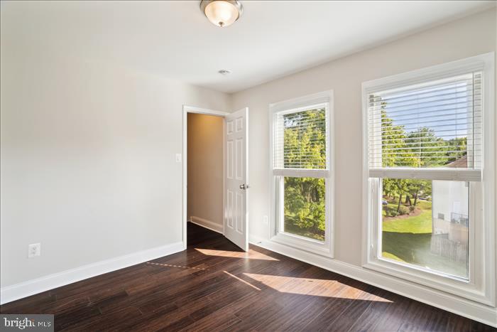 APPLEWALK CONDO - Residential