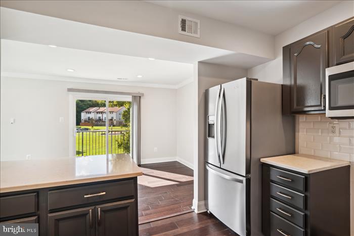 APPLEWALK CONDO - Residential