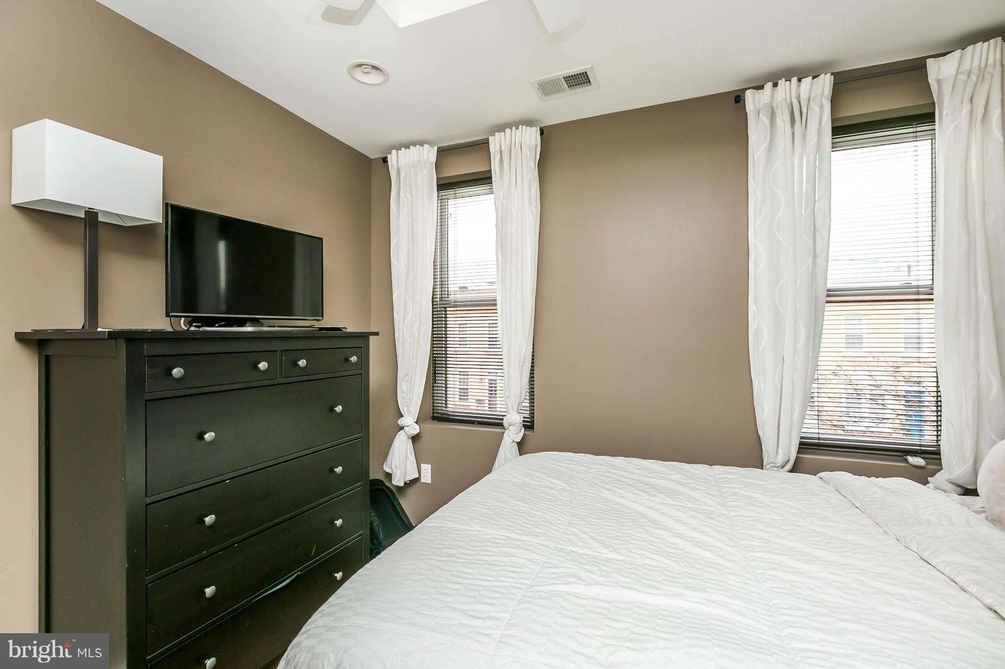 LOCUST POINT - Residential Lease