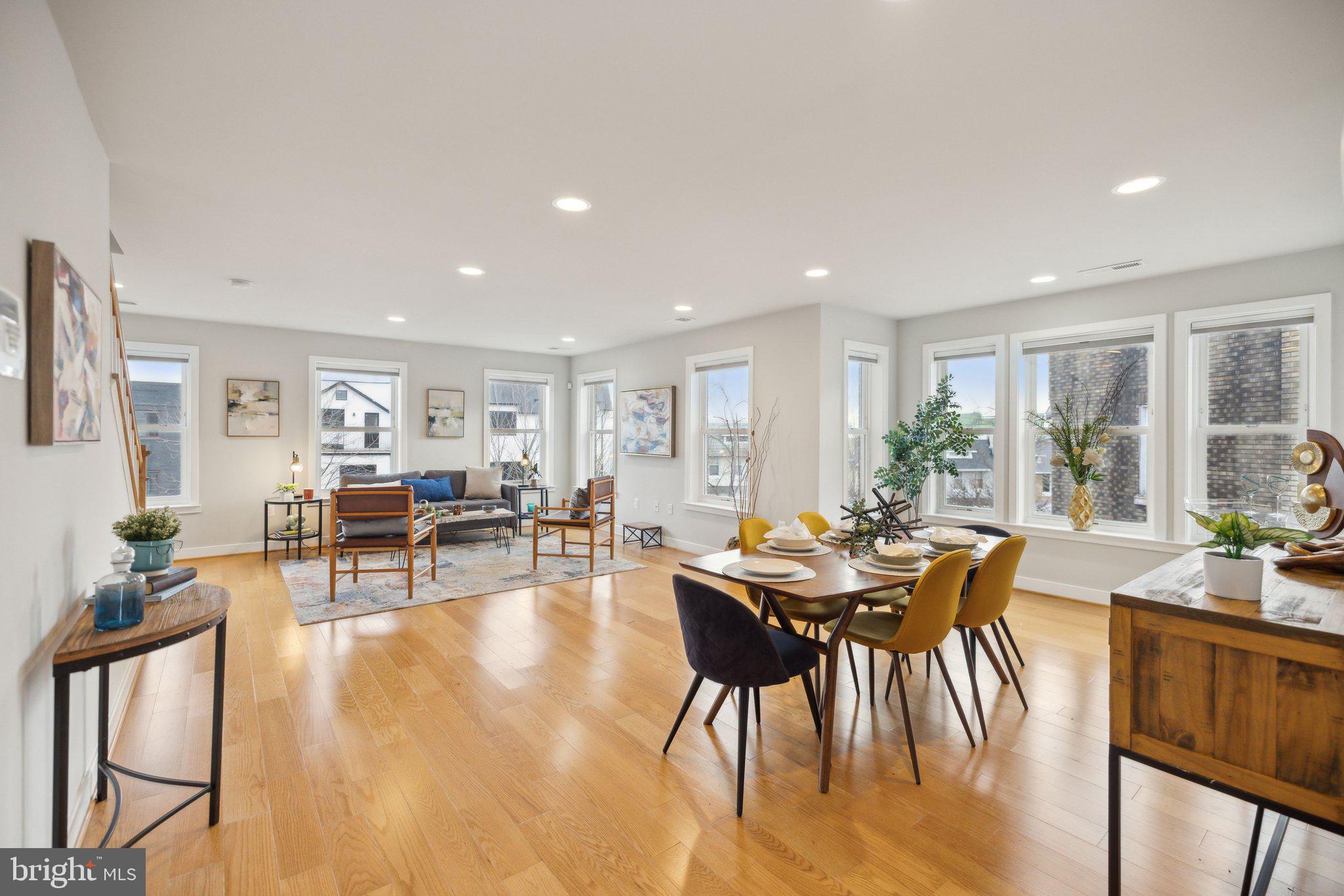 1259 HOLBROOK TERRACE NE 2