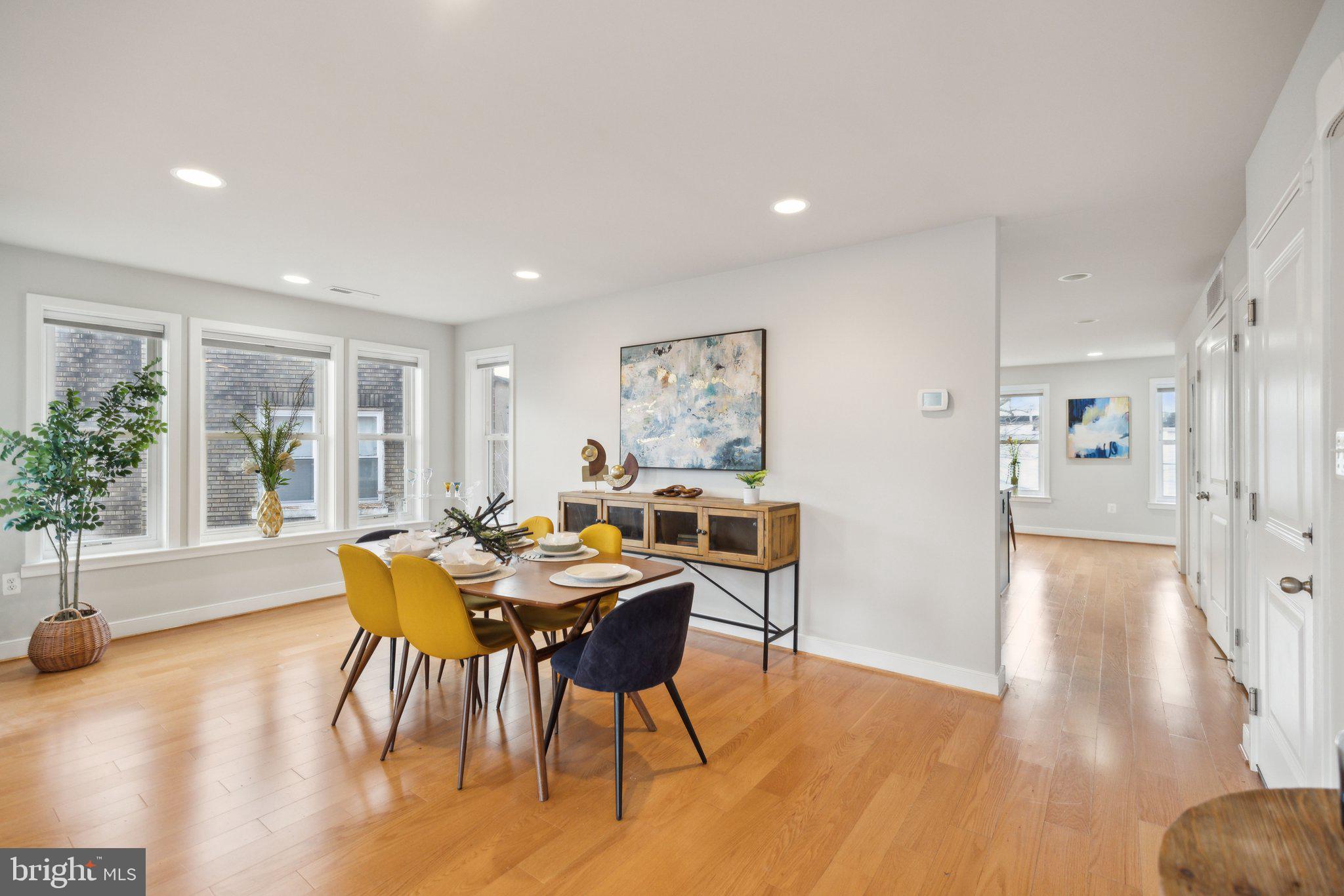 1259 HOLBROOK TERRACE NE 2