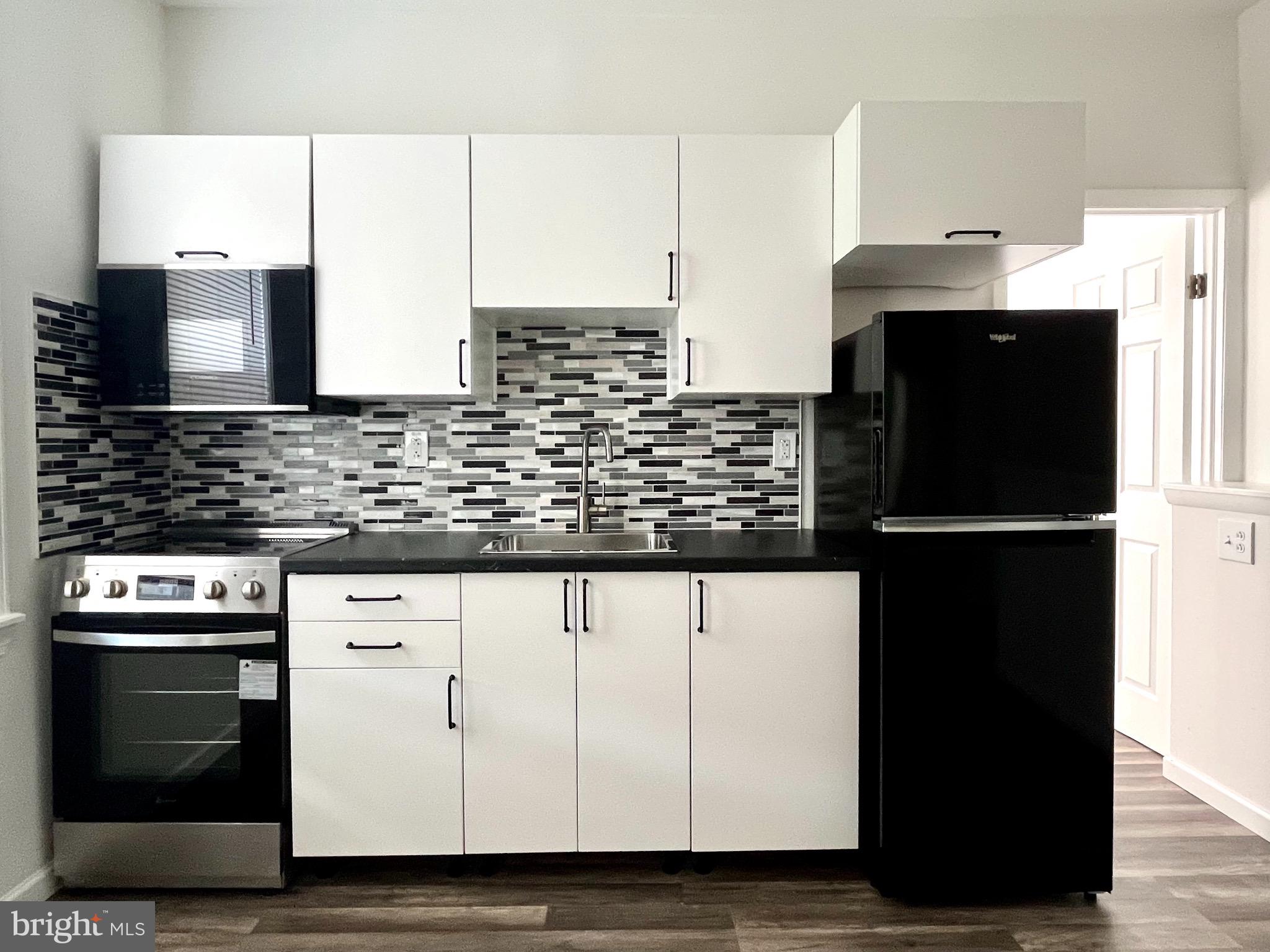 FRANKFORD - Residential Lease