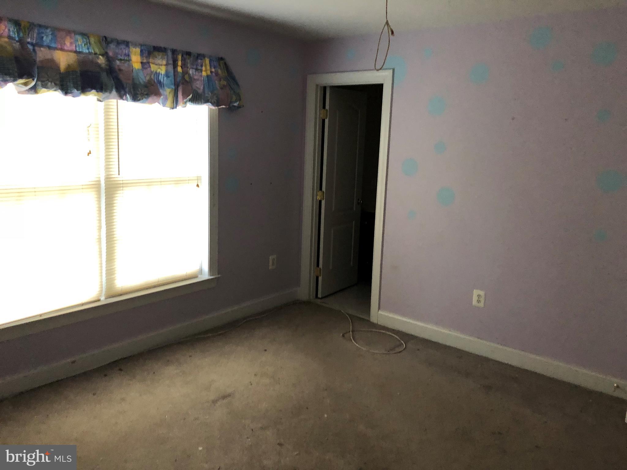 CROOM STATION - Residential