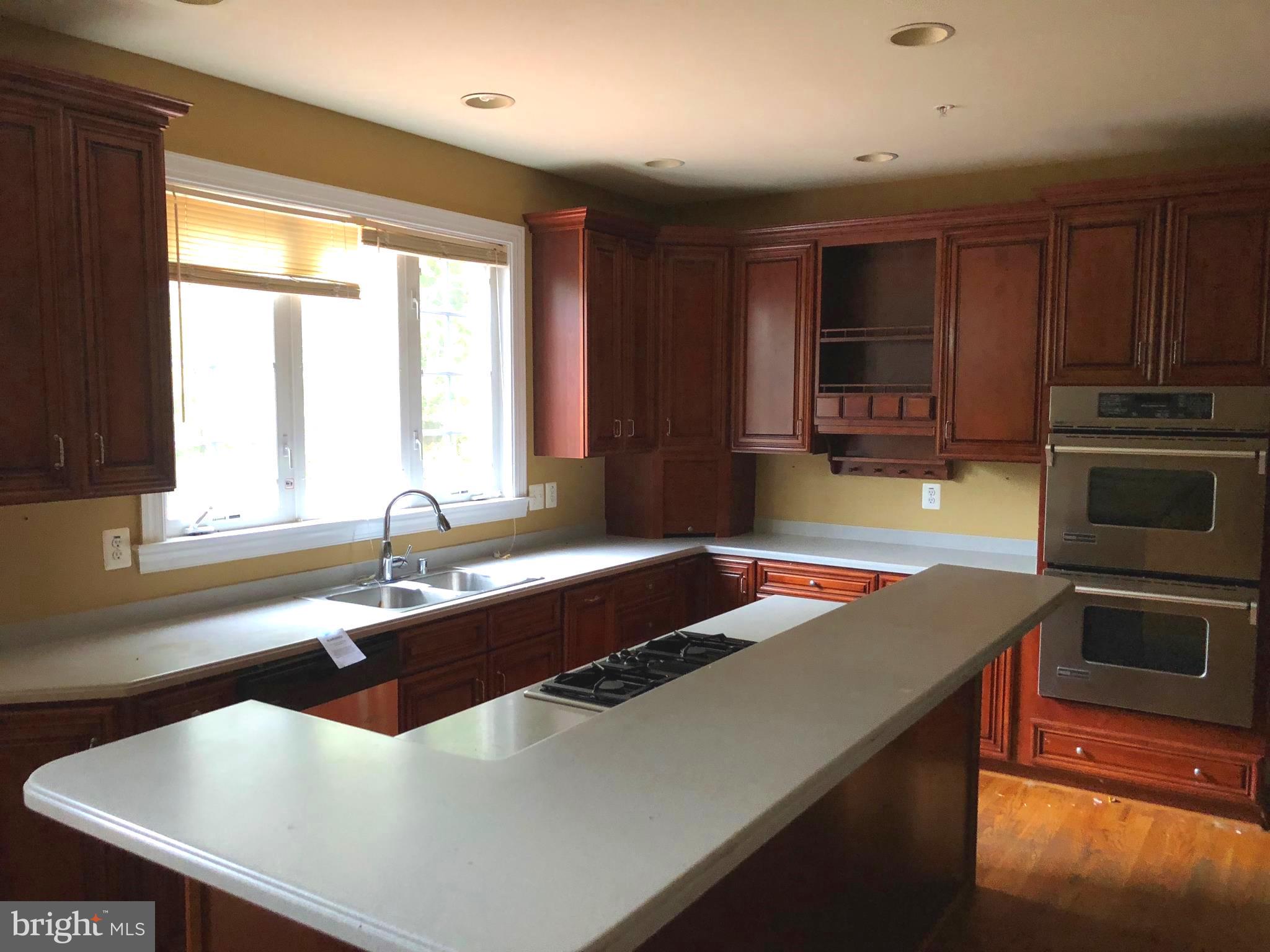 CROOM STATION - Residential