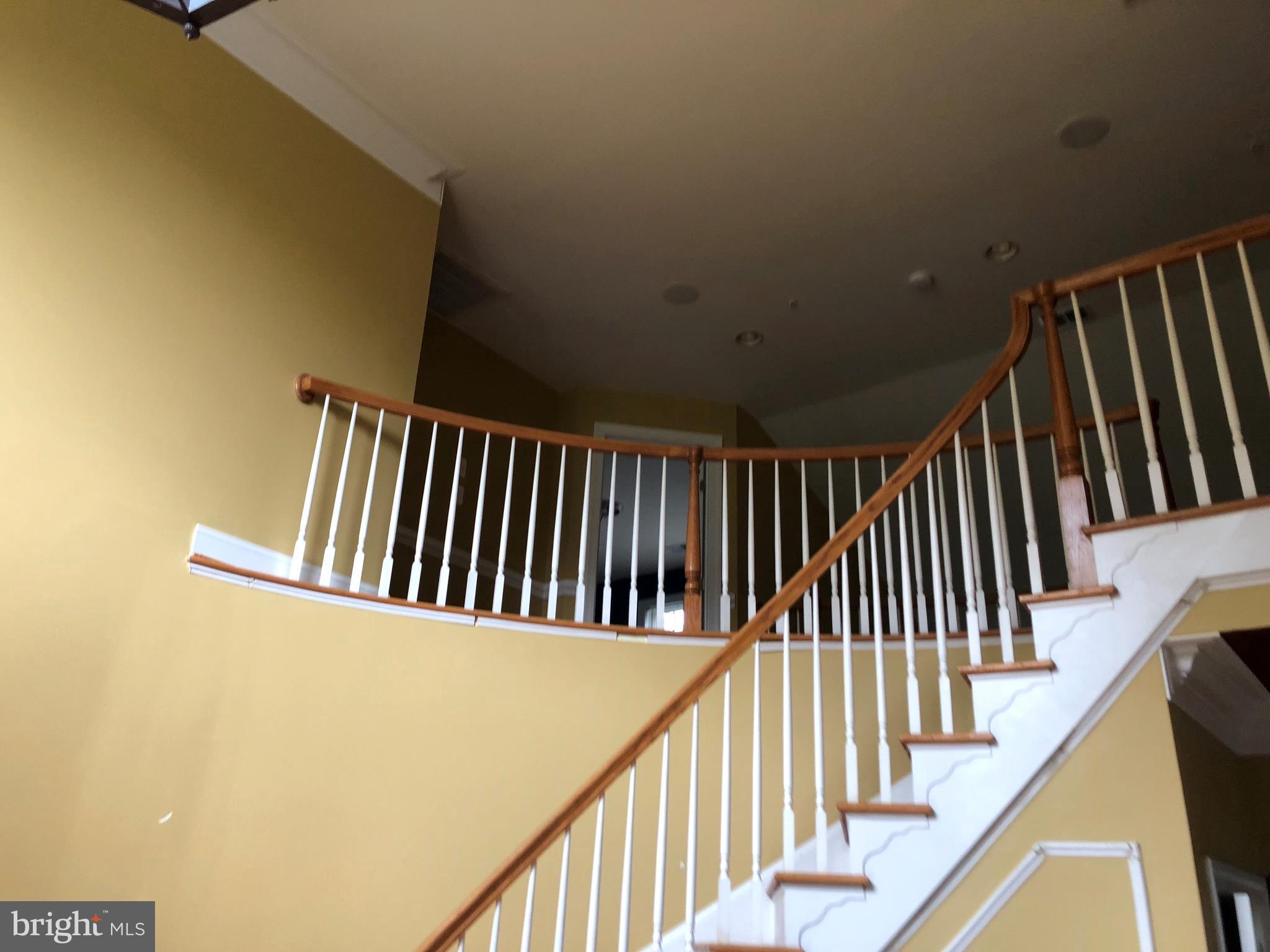 CROOM STATION - Residential