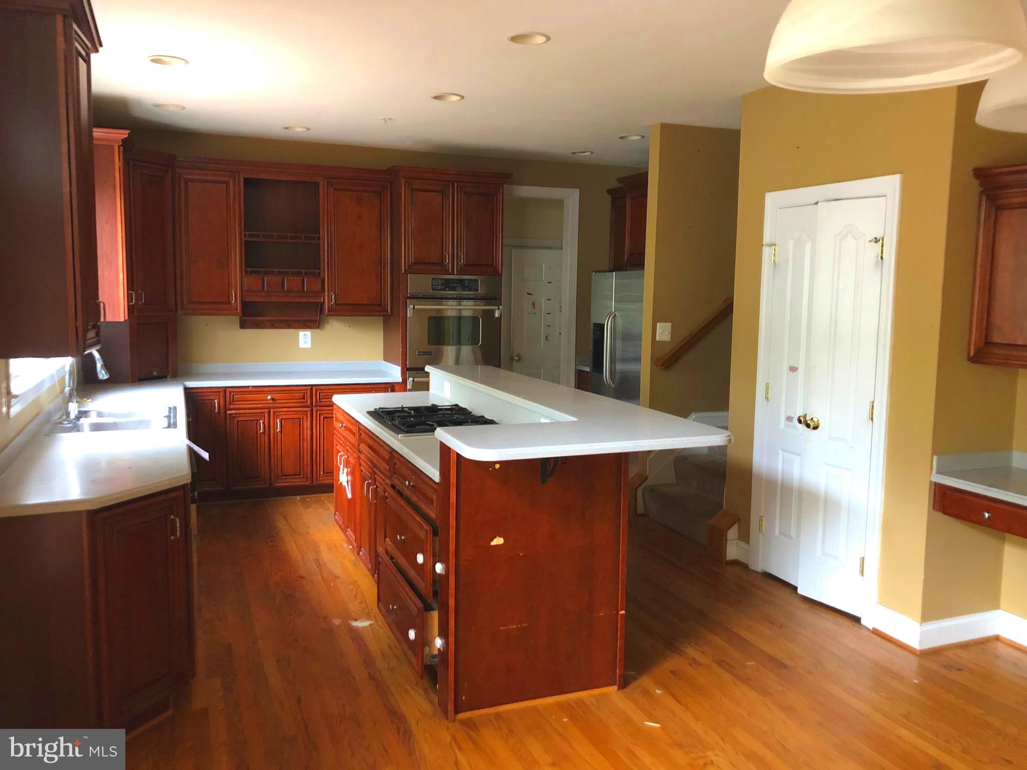 CROOM STATION - Residential