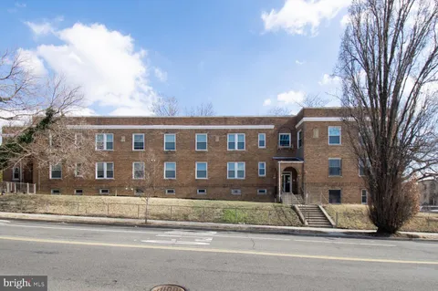 MLS: DCDC2189070