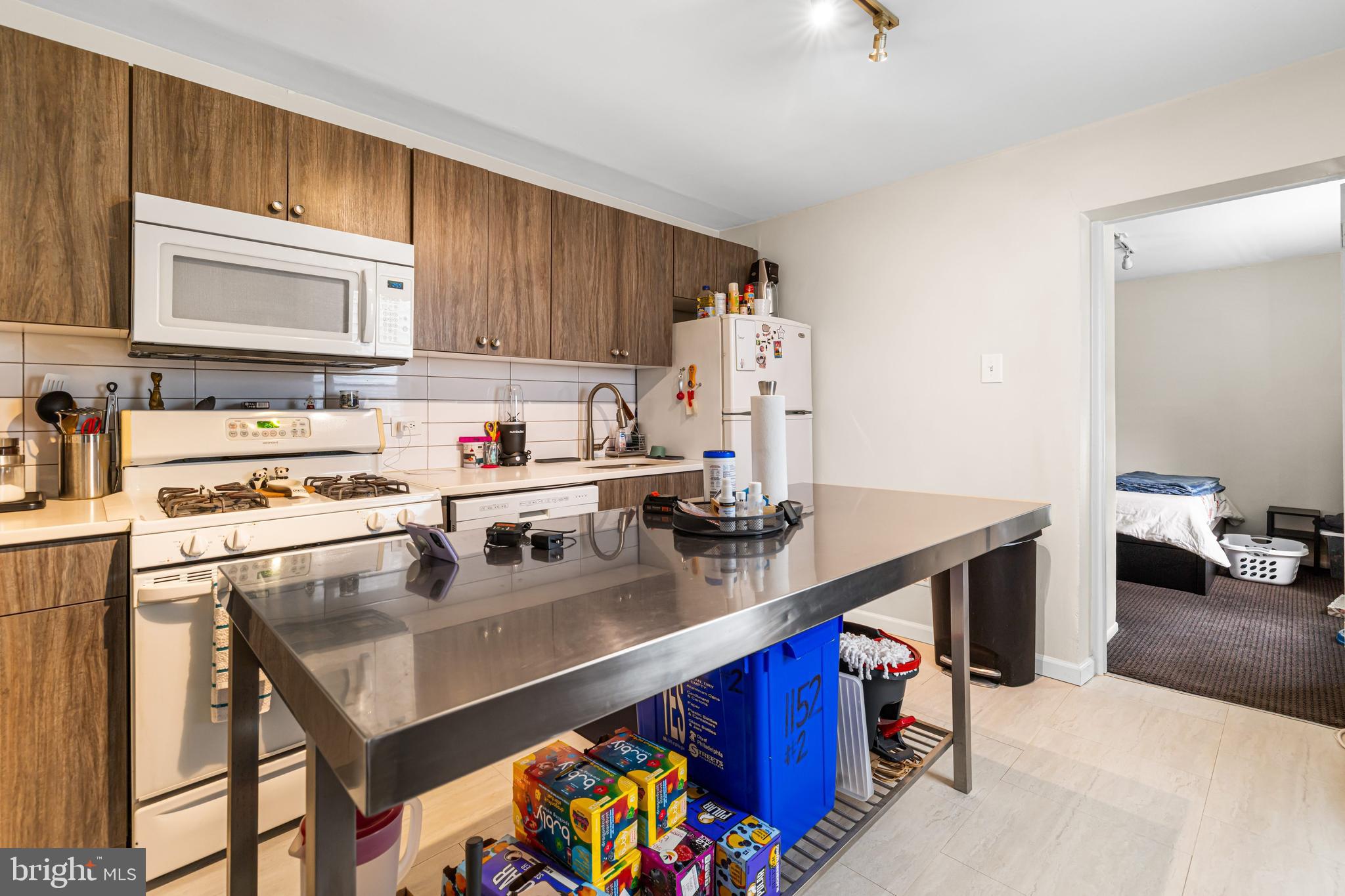 PASSYUNK SQUARE - Residential Income