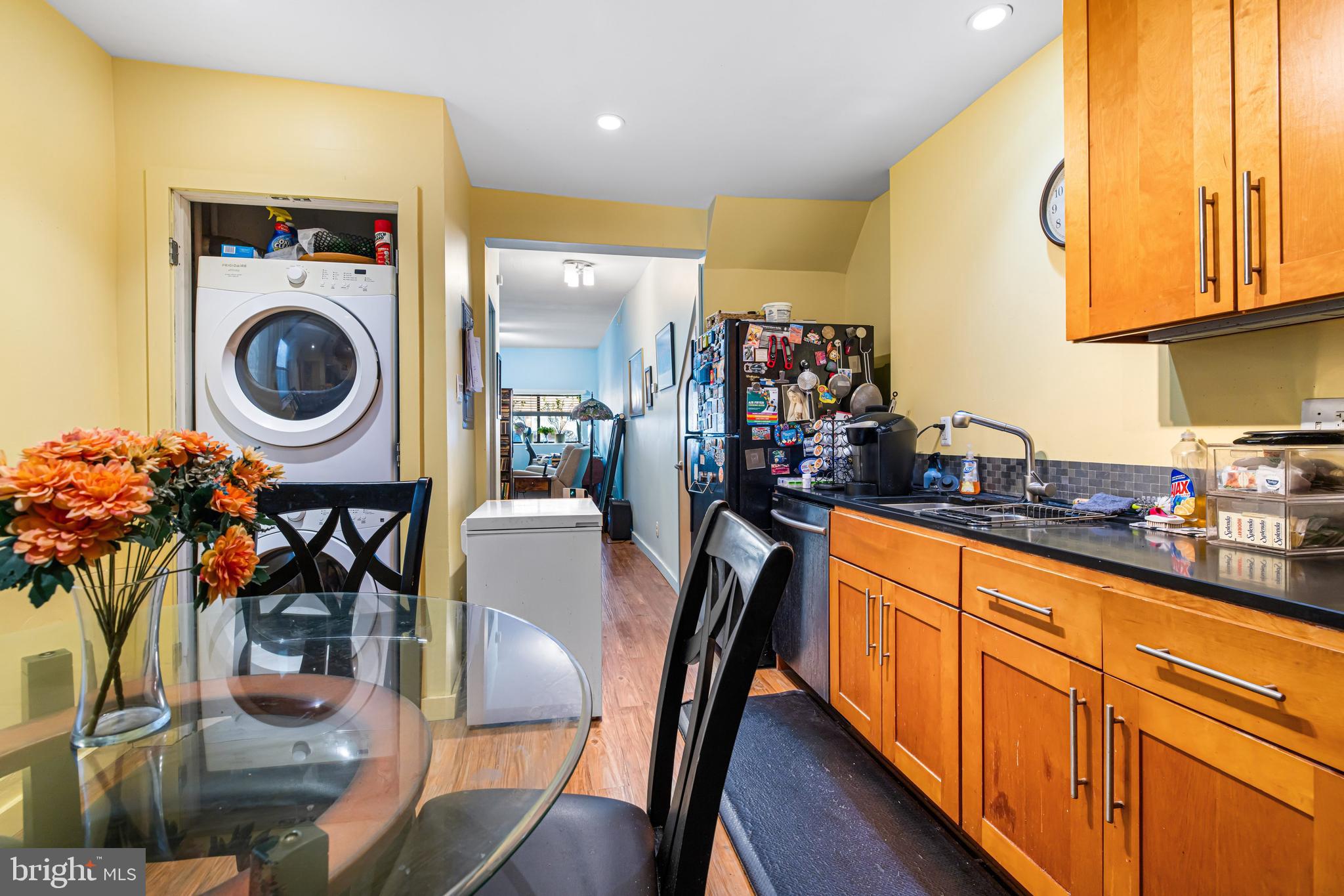 PASSYUNK SQUARE - Residential Income