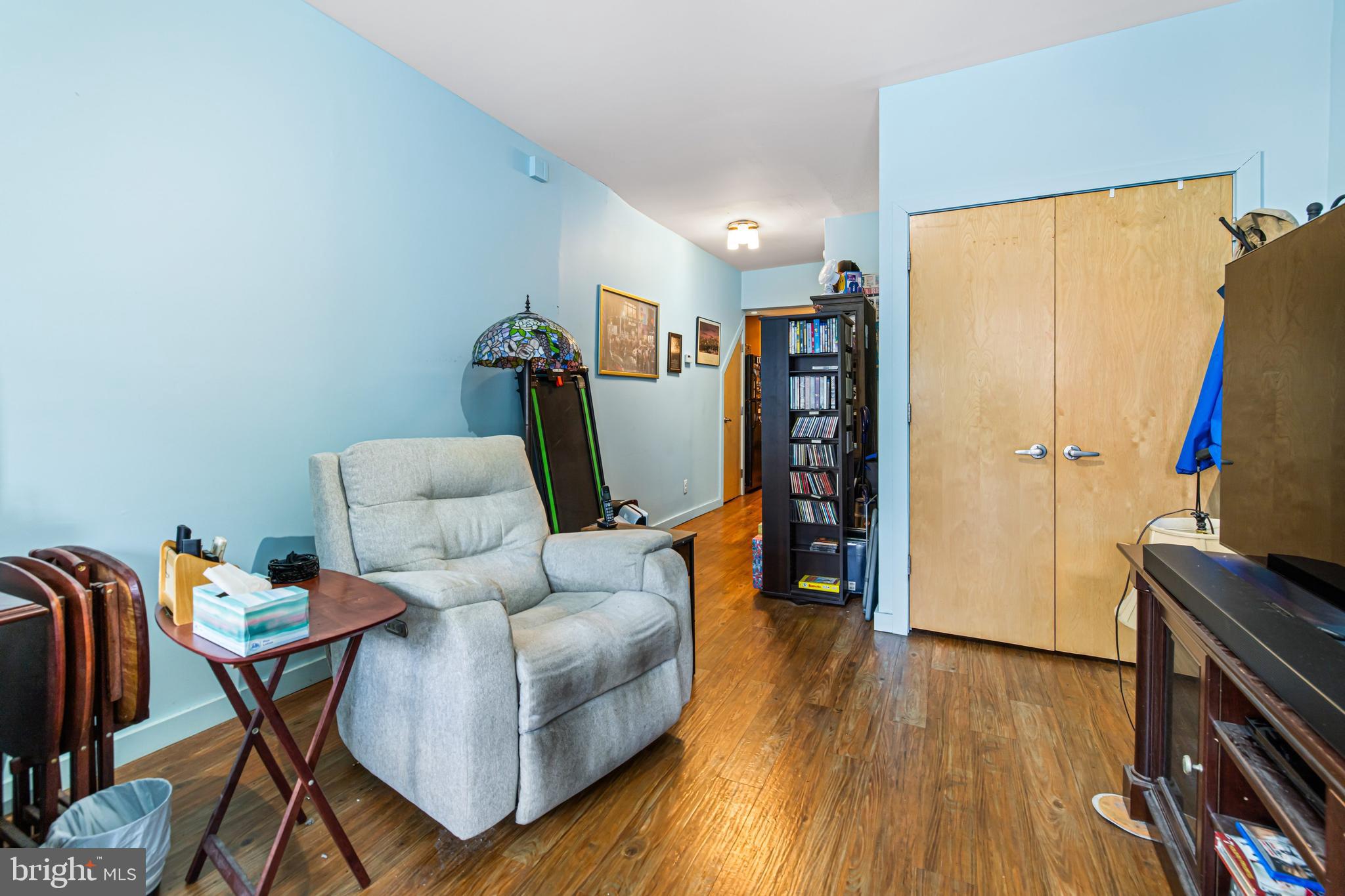 PASSYUNK SQUARE - Residential Income