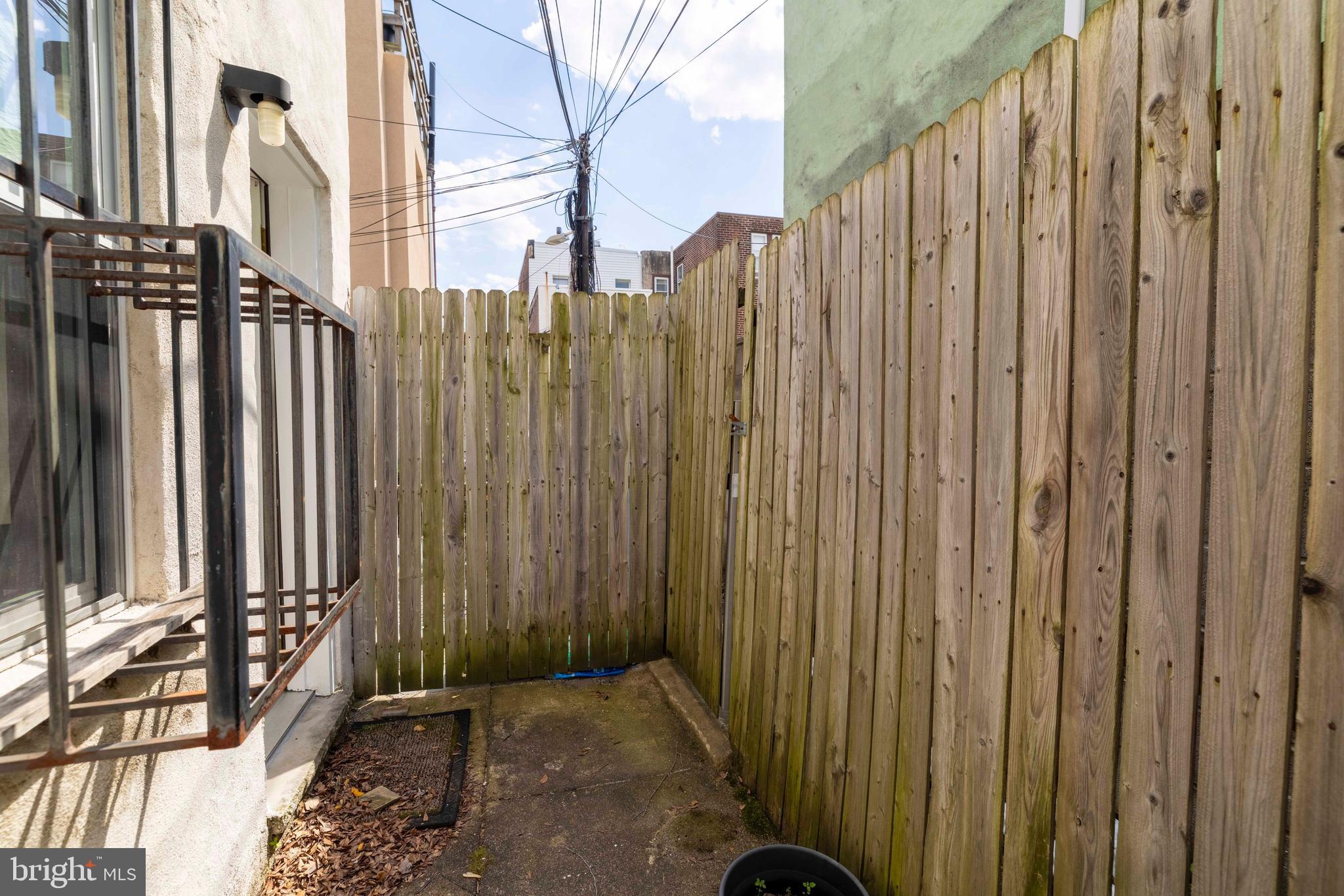 PASSYUNK SQUARE - Residential Income