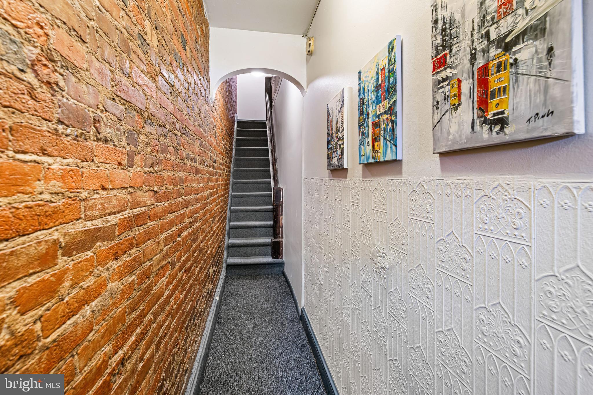 PASSYUNK SQUARE - Residential Income