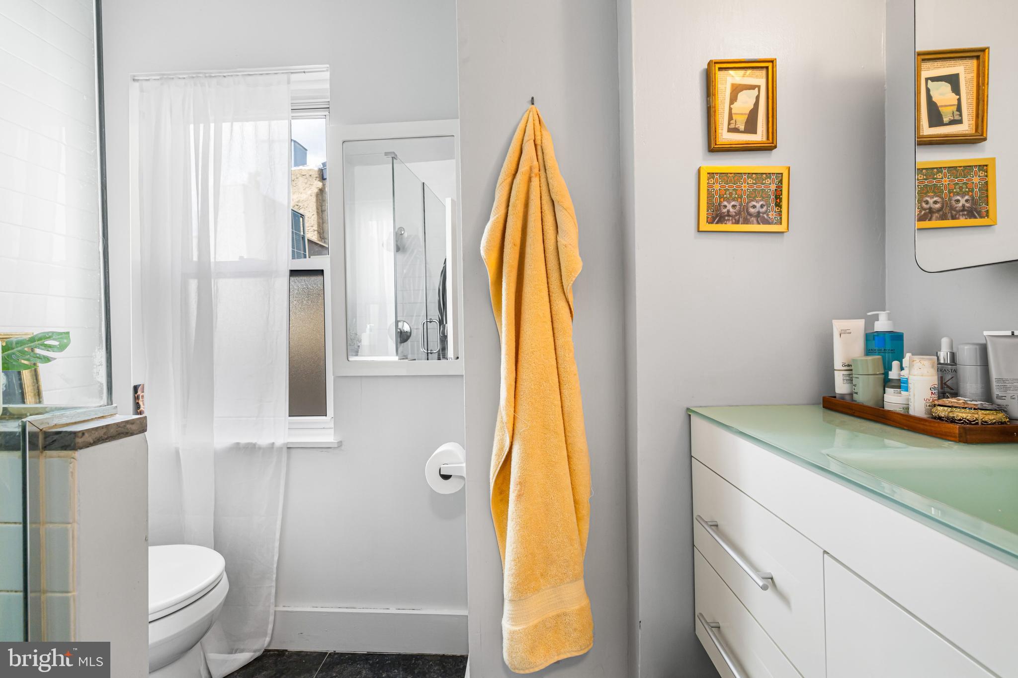 PASSYUNK SQUARE - Residential Income