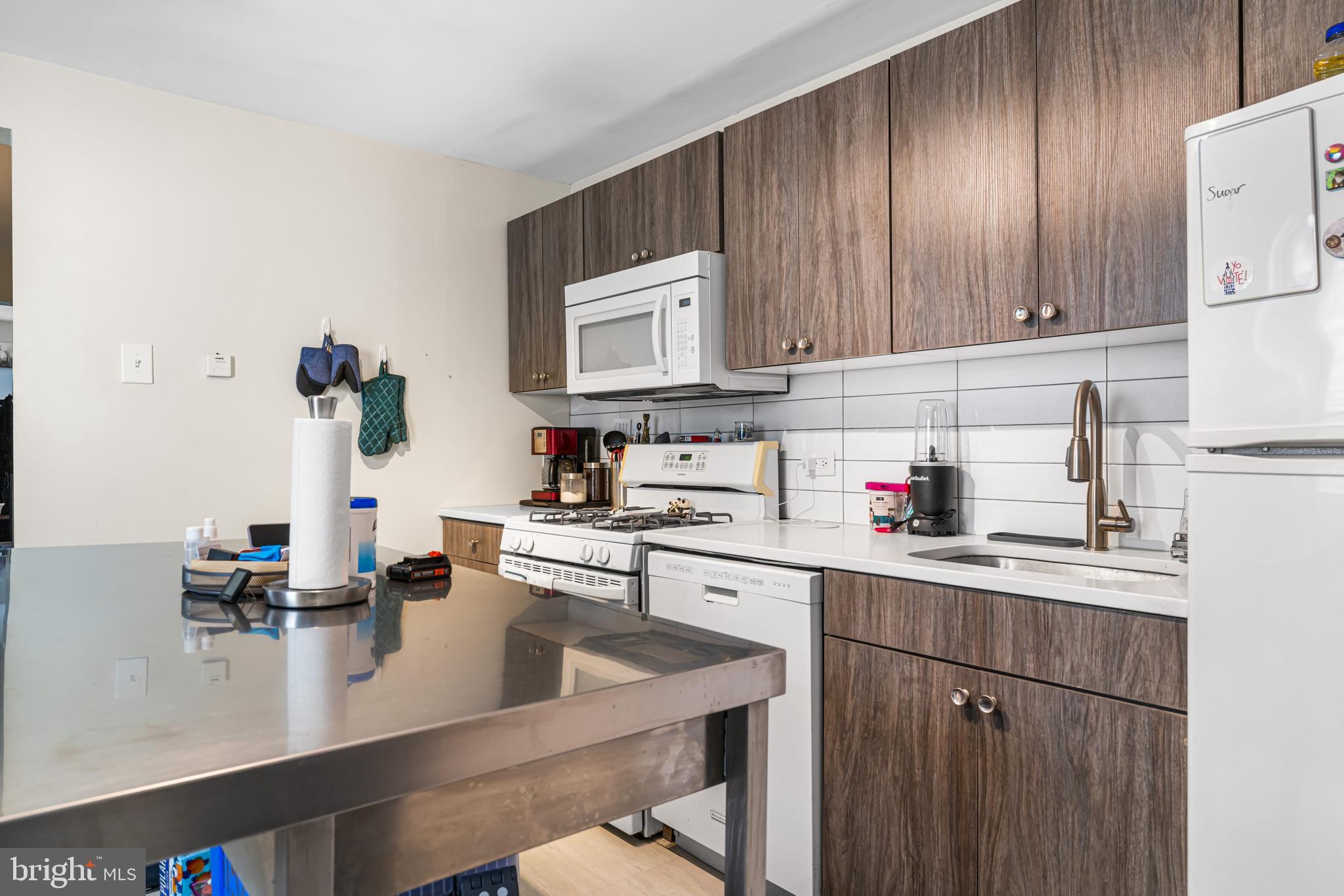 PASSYUNK SQUARE - Residential Income